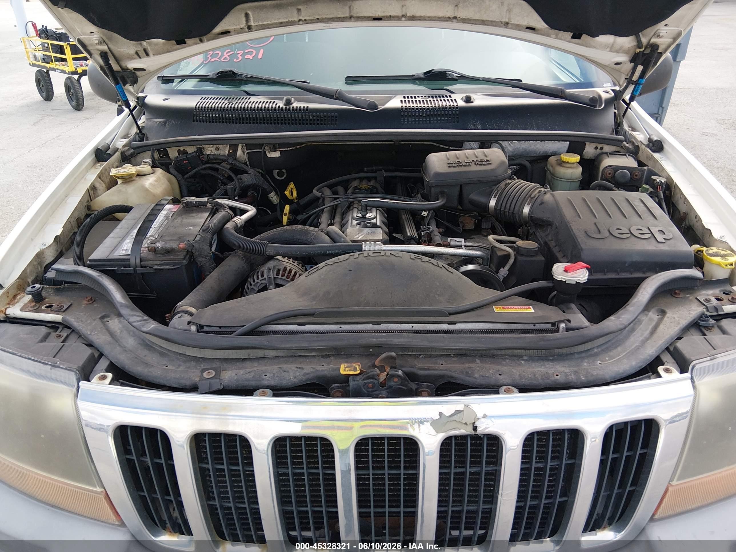 2000 Jeep Grand Cherokee Laredo White vin: 1J4GW48S4YC189539