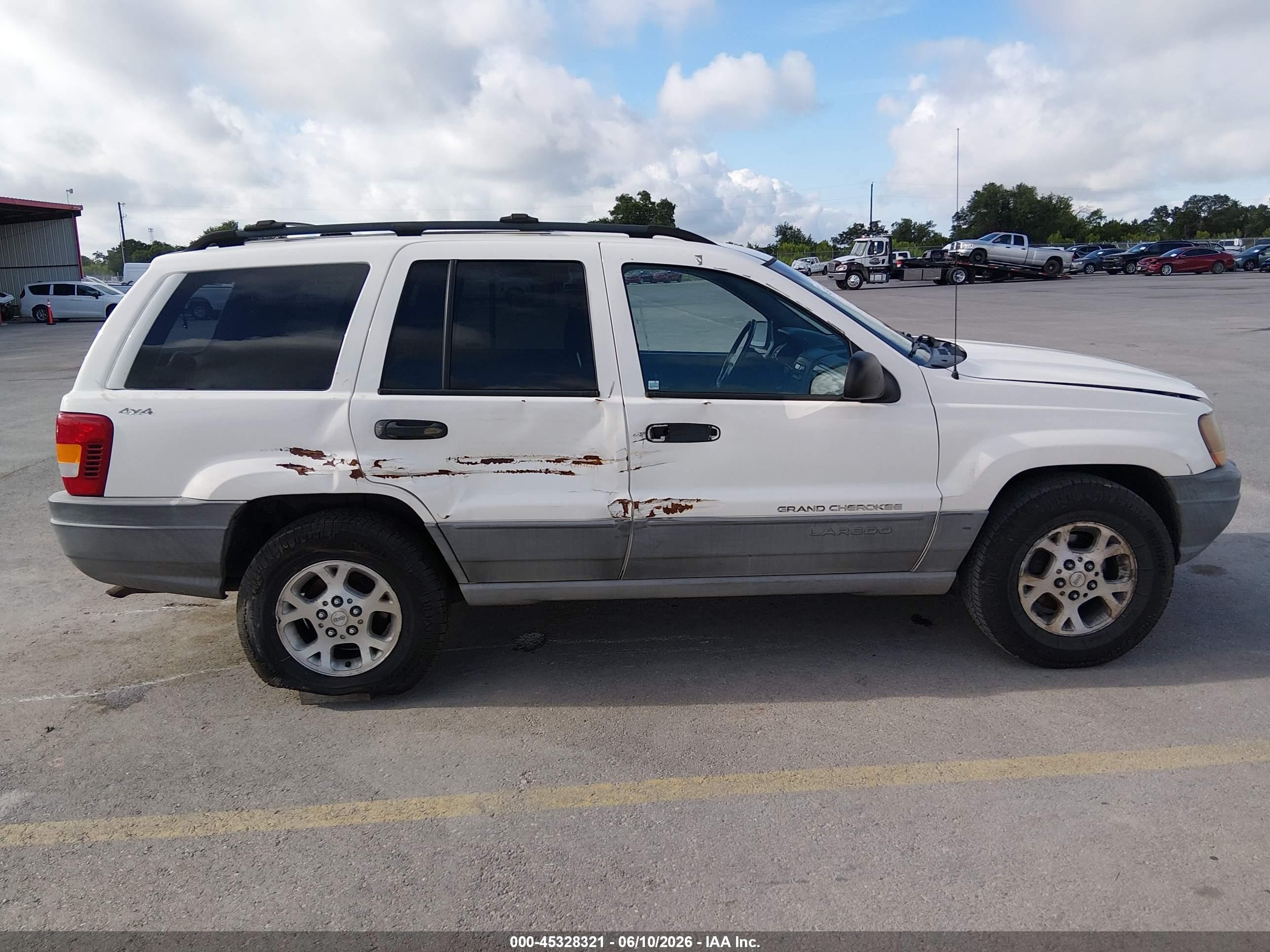 2000 Jeep Grand Cherokee Laredo White vin: 1J4GW48S4YC189539