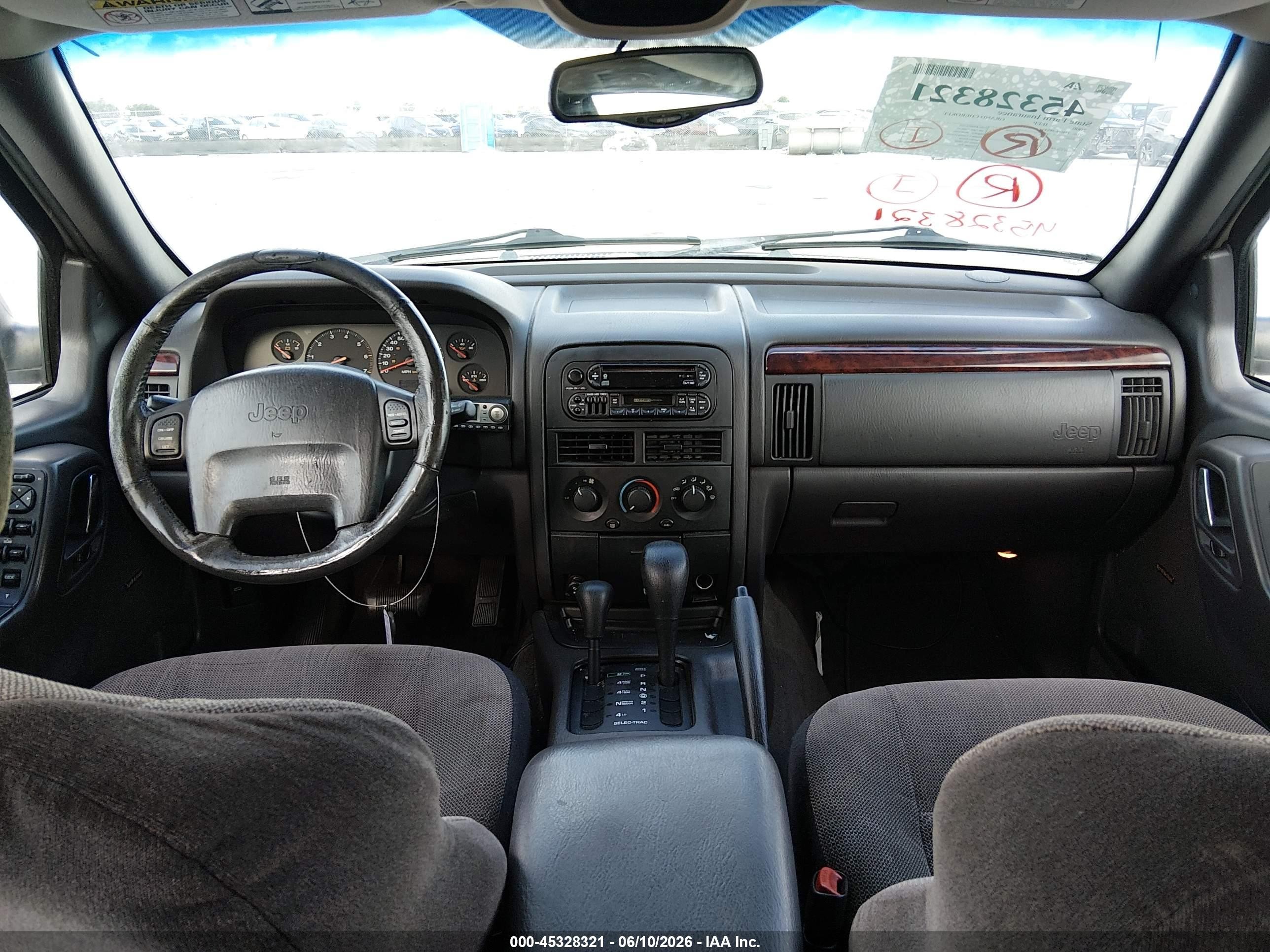 2000 Jeep Grand Cherokee Laredo White vin: 1J4GW48S4YC189539