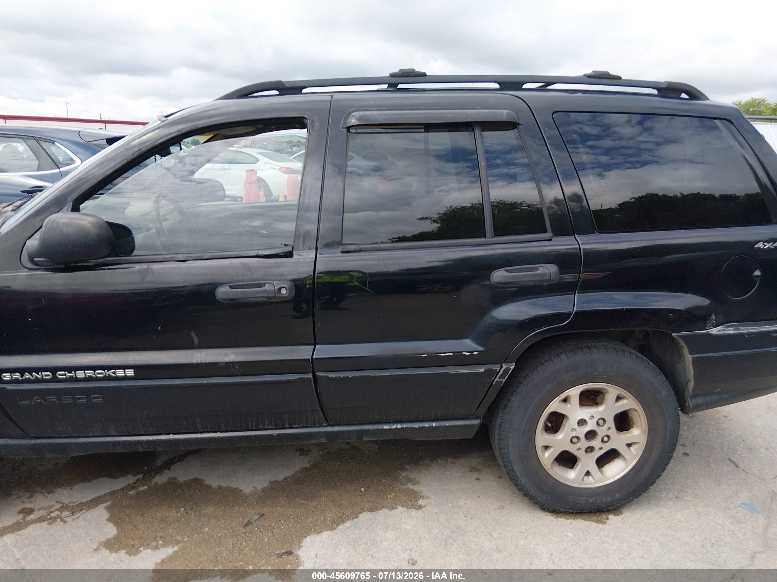 2000 Jeep Grand Cherokee Laredo Black vin: 1J4GW48S4YC324423