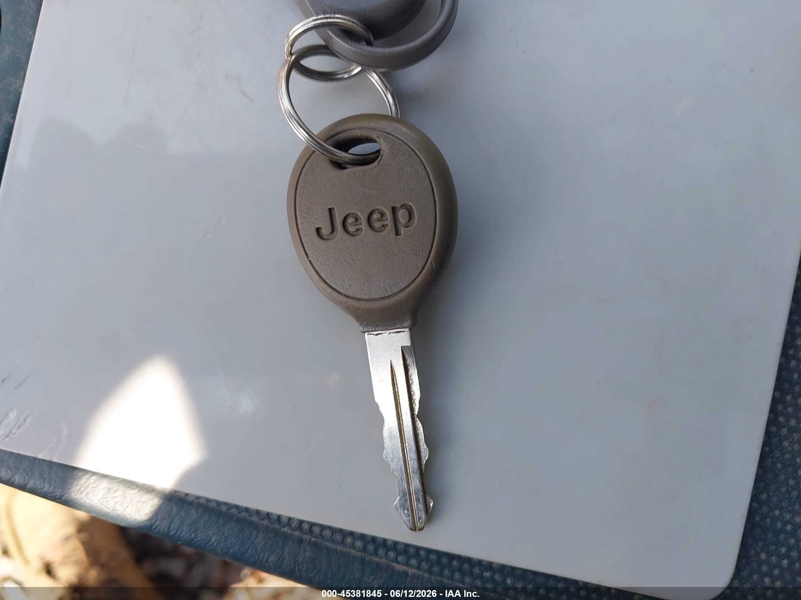 2001 Jeep Grand Cherokee Laredo Черный vin: 1J4GW48S51C594024