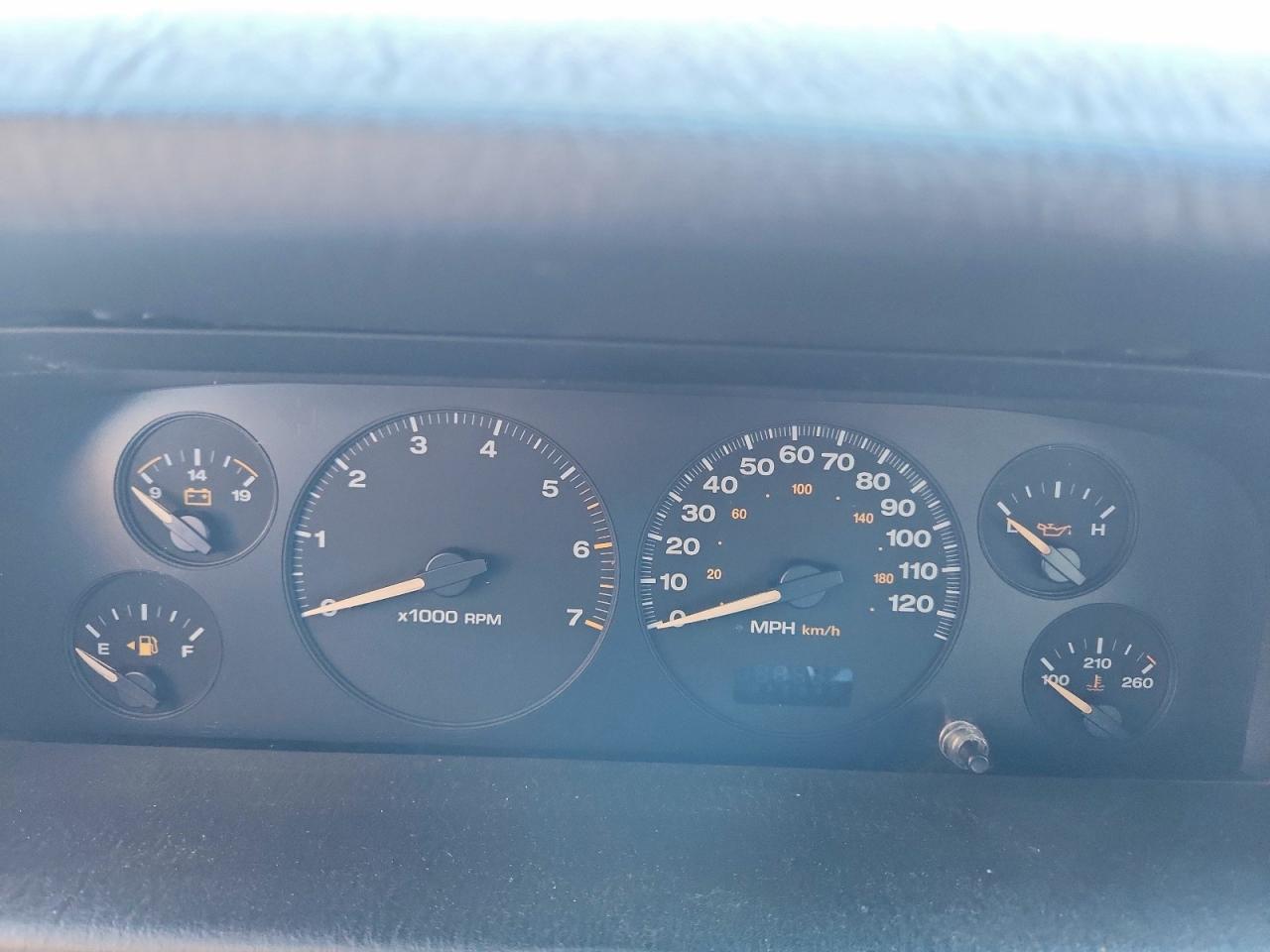 2002 Jeep Grand Cherokee Laredo Silver vin: 1J4GW48S52C254731