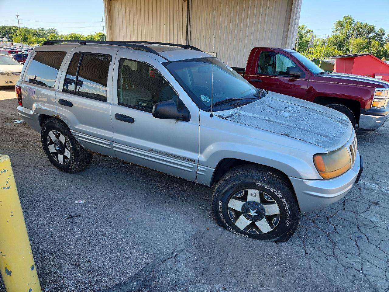 2002 Jeep Grand Cherokee Laredo Silver vin: 1J4GW48S52C254731