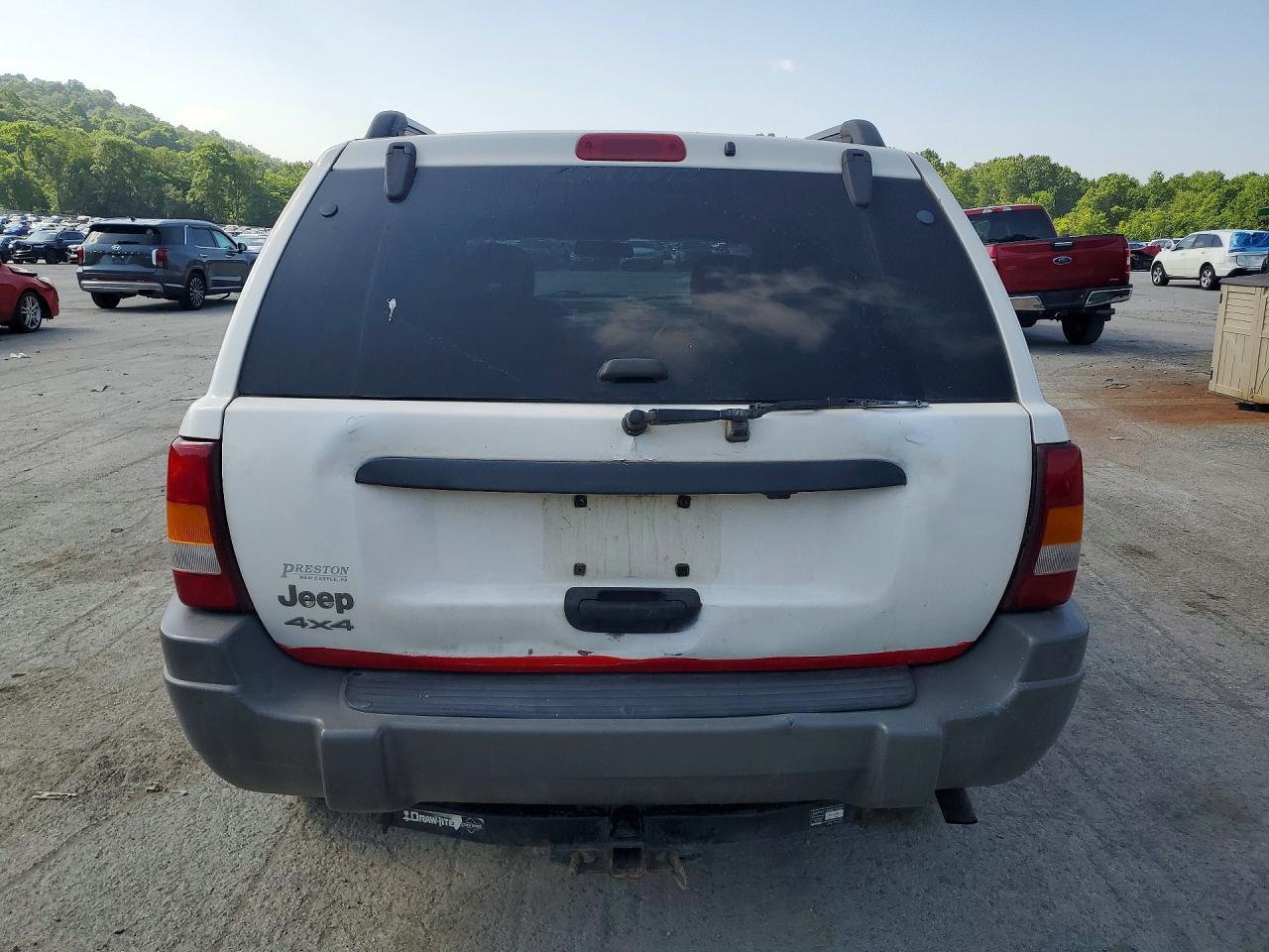 2002 Jeep Grand Cherokee Laredo White vin: 1J4GW48S52C260822