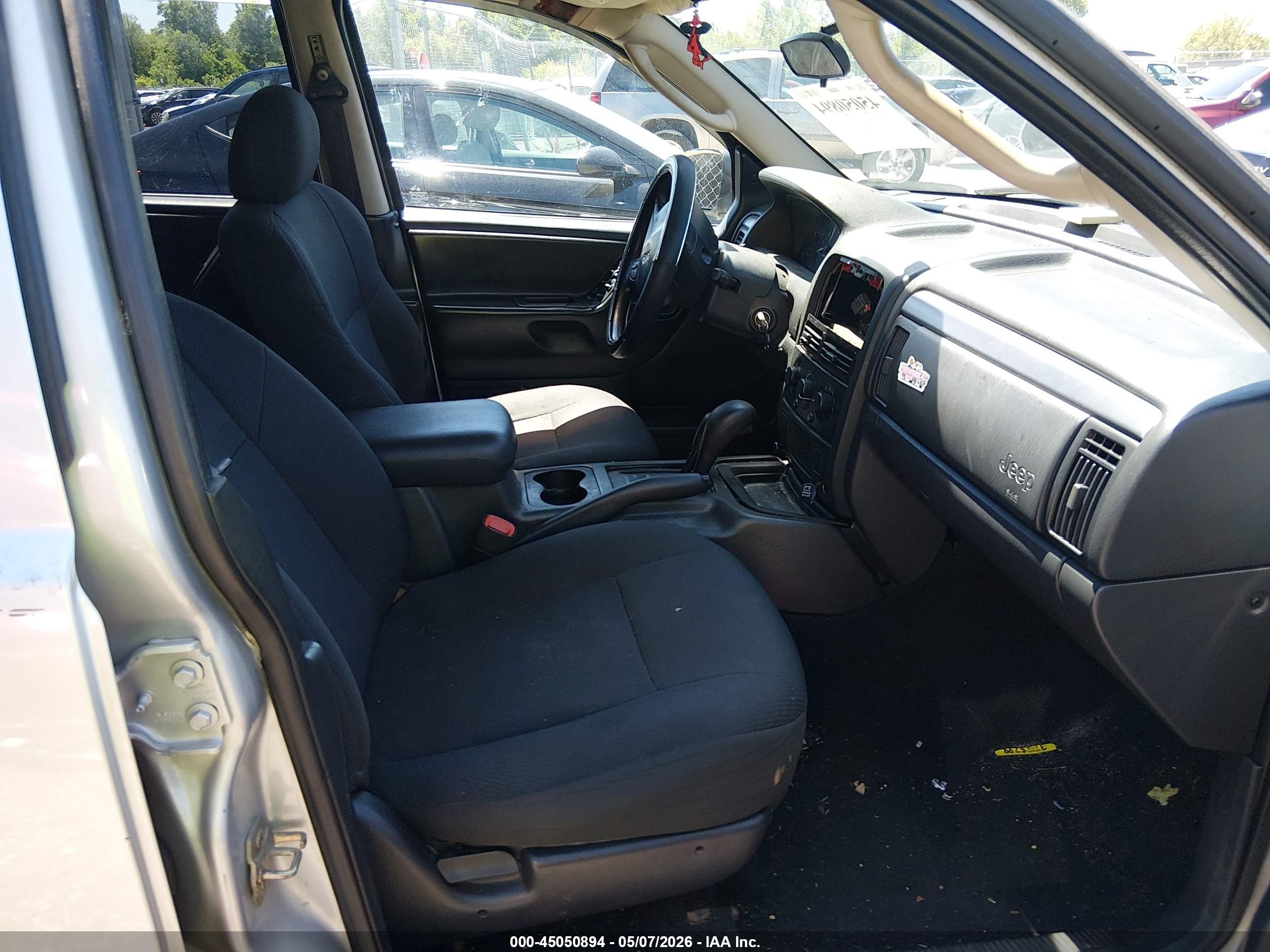 2003 Jeep Grand Cherokee Laredo Серебряный vin: 1J4GW48S53C503336