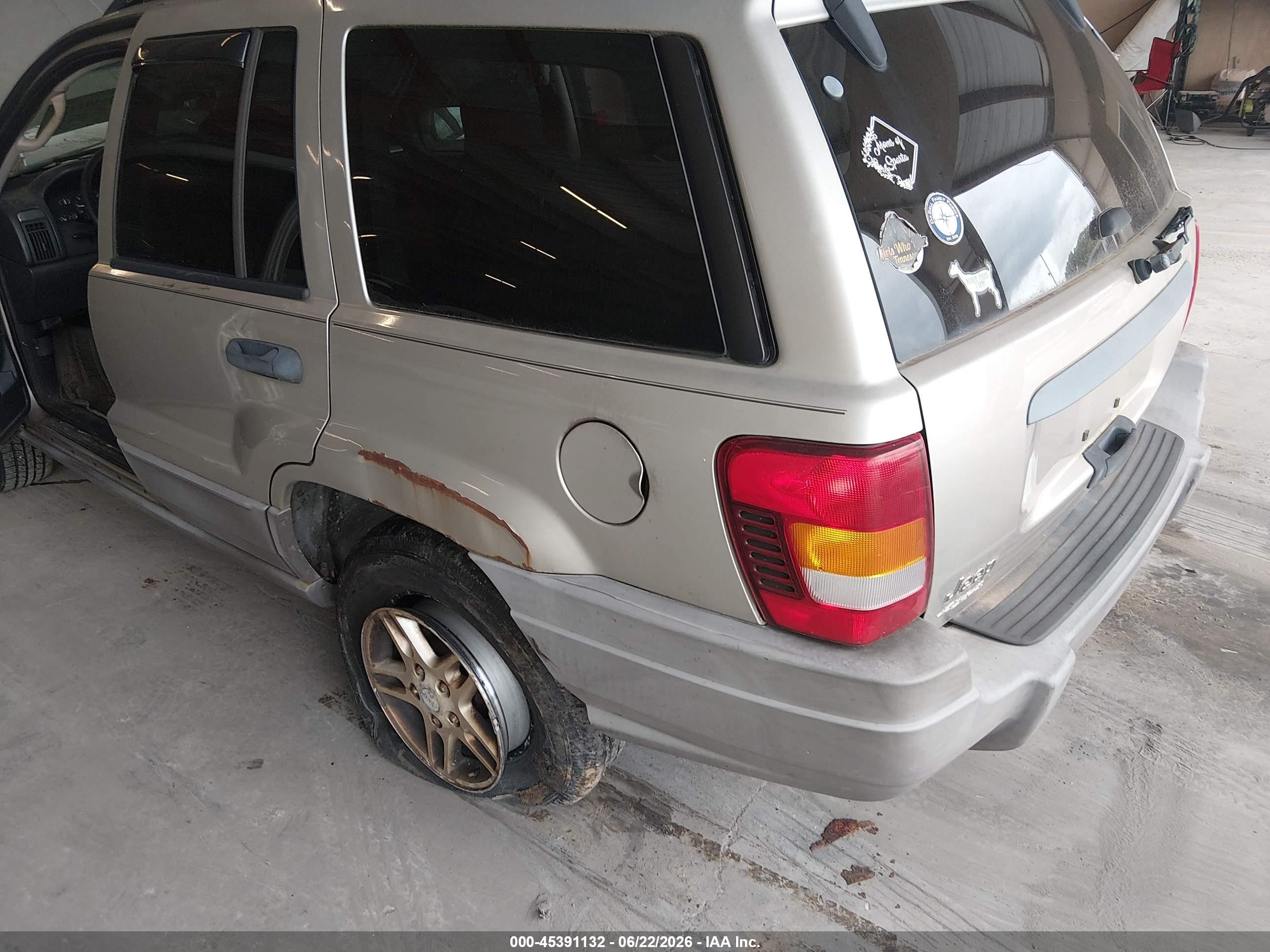 2003 Jeep Grand Cherokee Laredo Brown vin: 1J4GW48S53C587111
