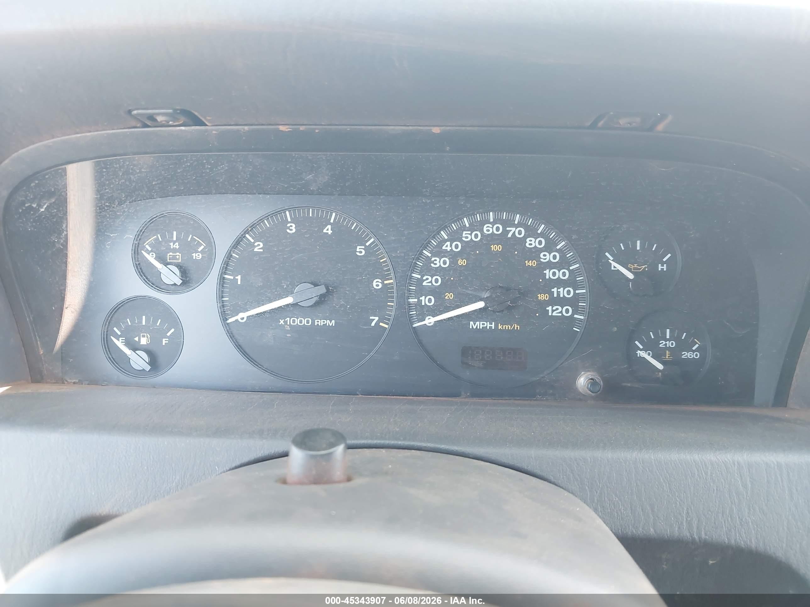 2004 Jeep Grand Cherokee Laredo White vin: 1J4GW48S54C168063