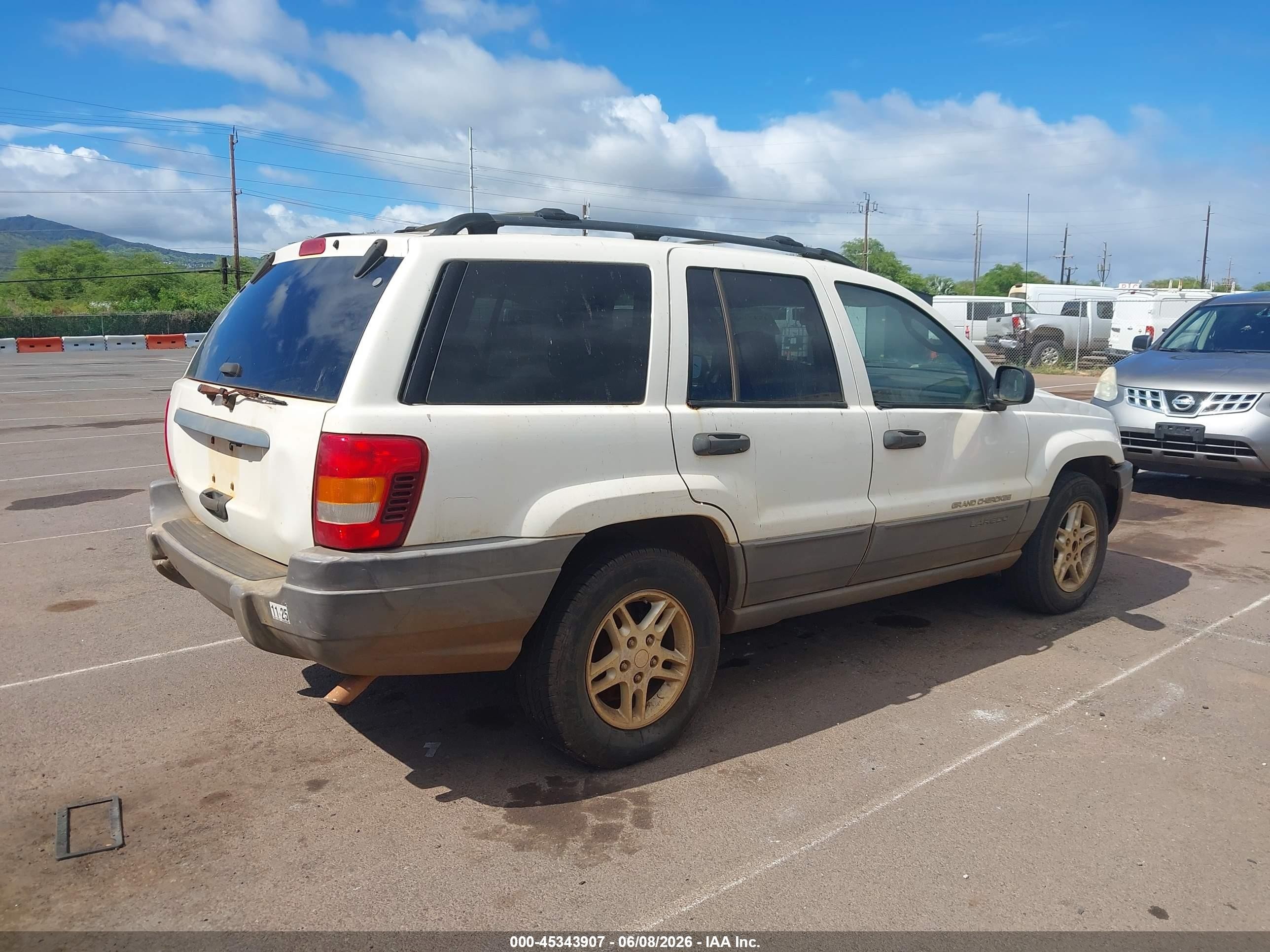 2004 Jeep Grand Cherokee Laredo White vin: 1J4GW48S54C168063