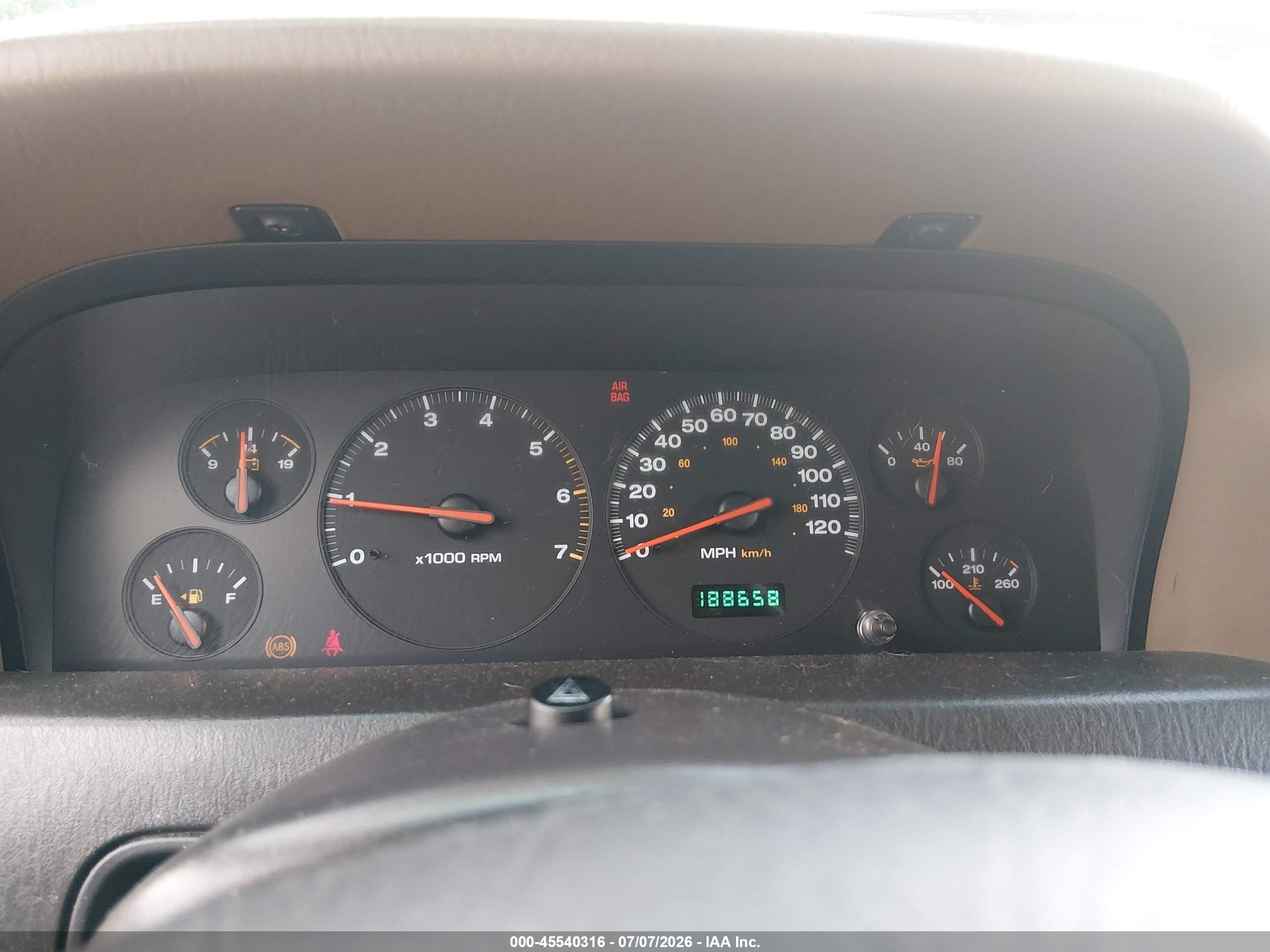 2000 Jeep Grand Cherokee Laredo Green vin: 1J4GW48S5YC169199