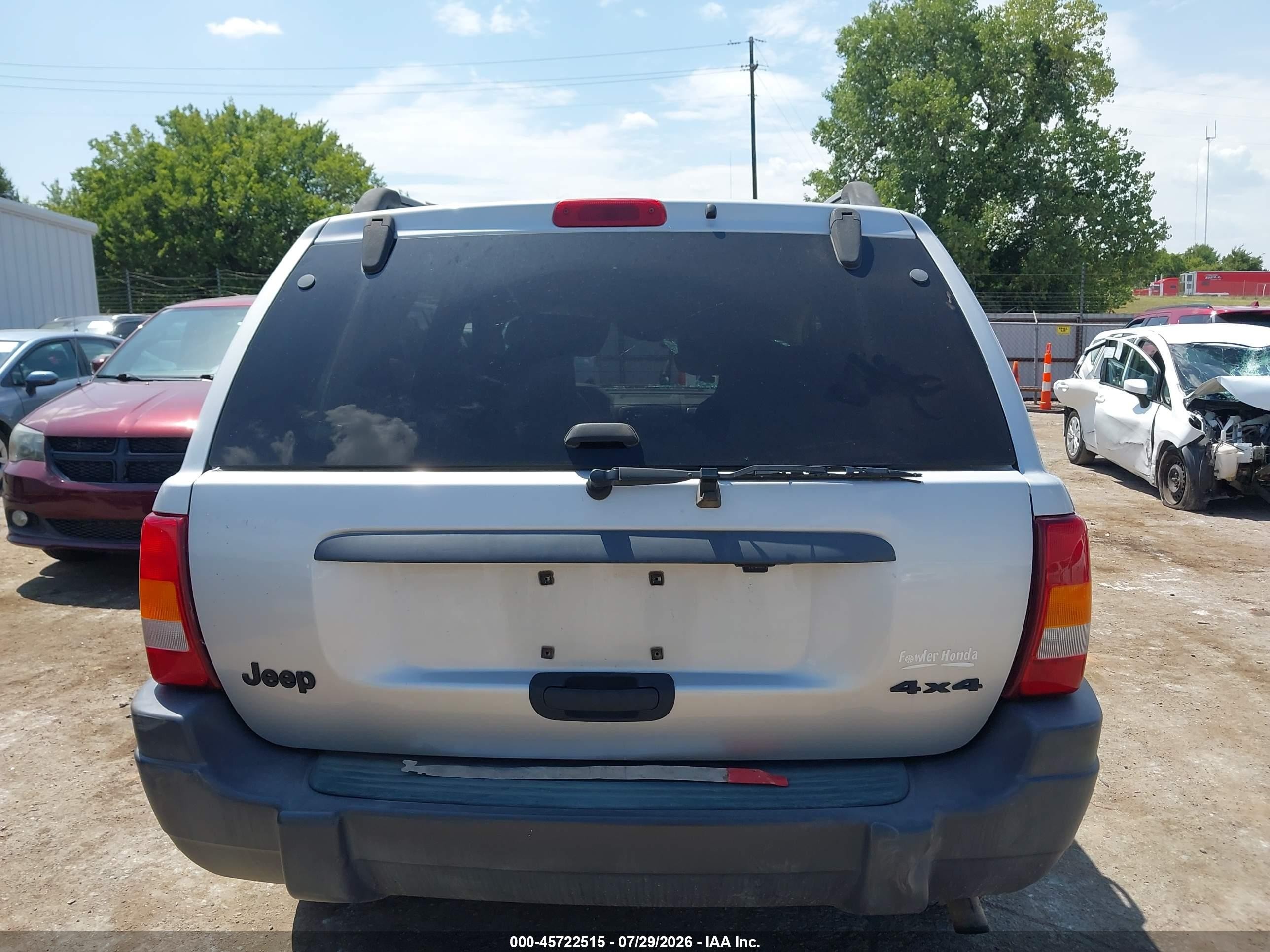 2003 Jeep Grand Cherokee Laredo Silver vin: 1J4GW48S63C517441