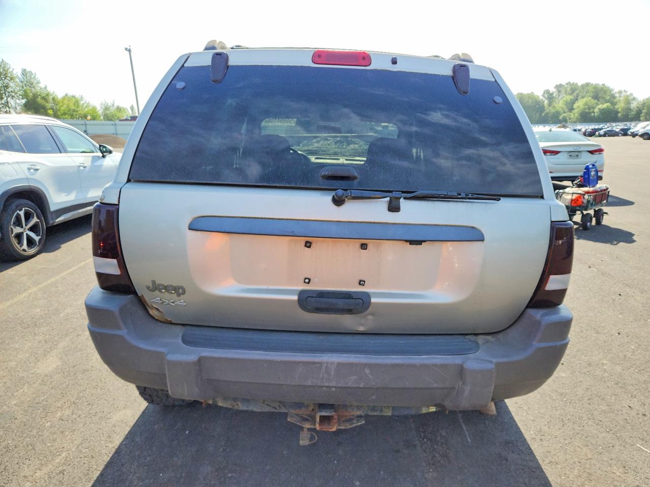 2004 Jeep Grand Cherokee Laredo Beige vin: 1J4GW48S64C133922