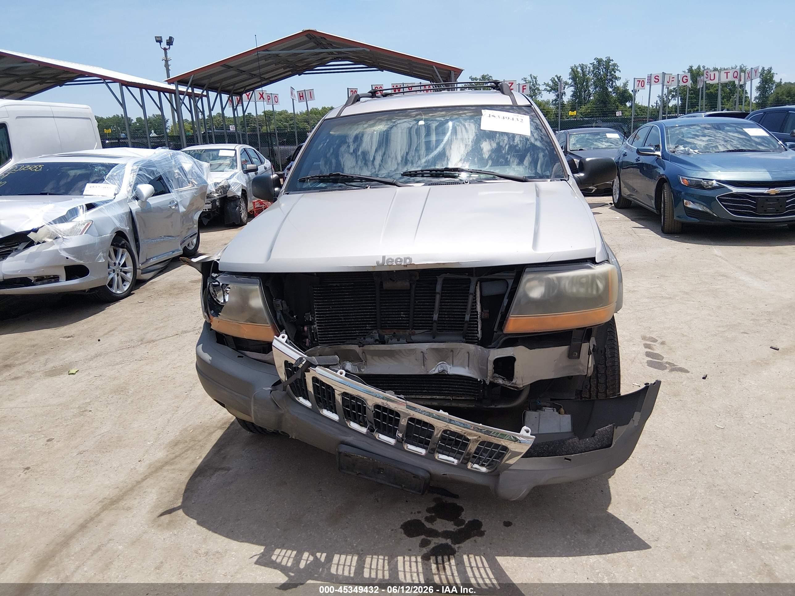 2000 Jeep Grand Cherokee Laredo Gray vin: 1J4GW48S6YC239647