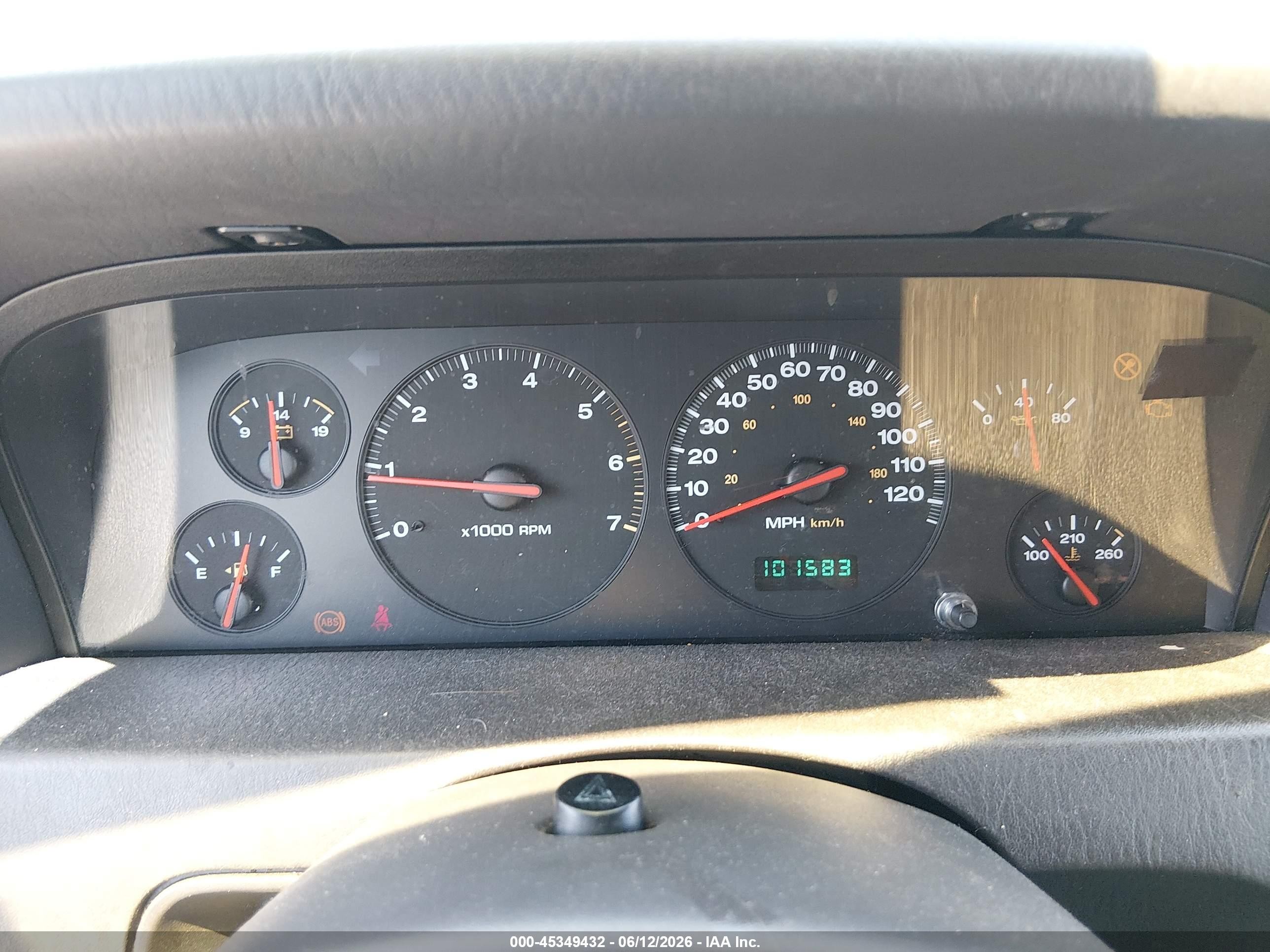 2000 Jeep Grand Cherokee Laredo Gray vin: 1J4GW48S6YC239647