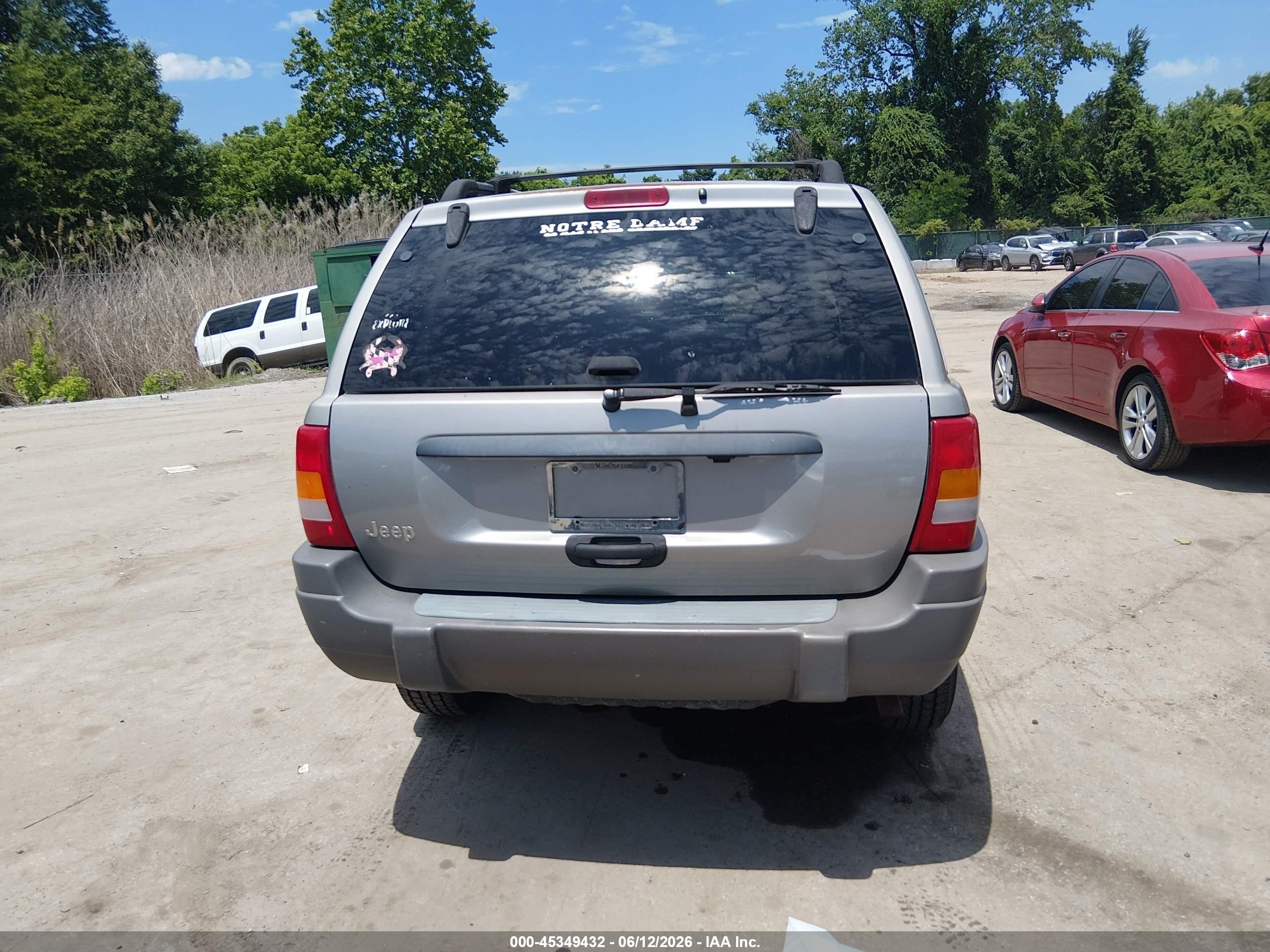 2000 Jeep Grand Cherokee Laredo Gray vin: 1J4GW48S6YC239647