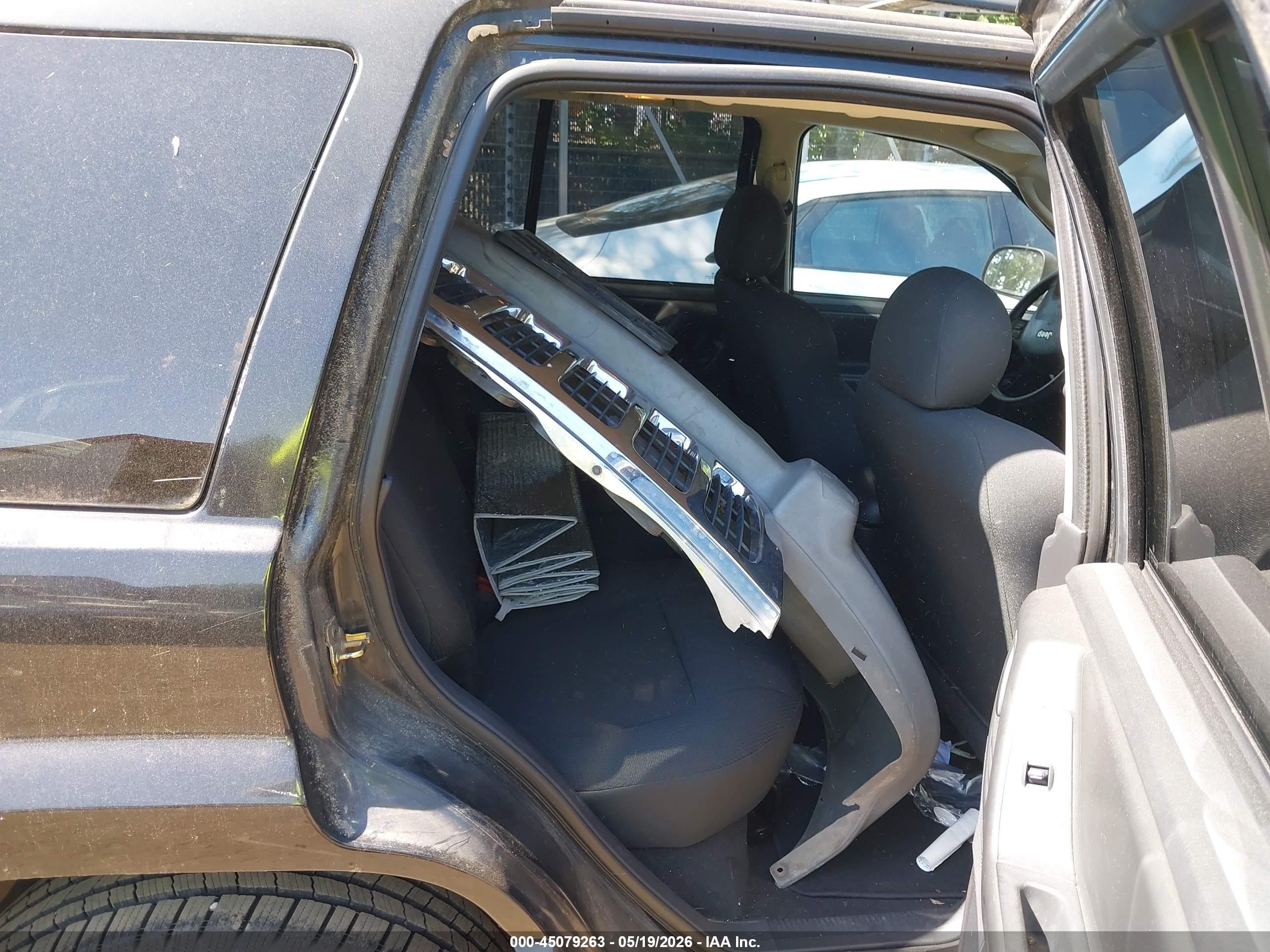 2002 Jeep Grand Cherokee Laredo Черный vin: 1J4GW48S72C128791