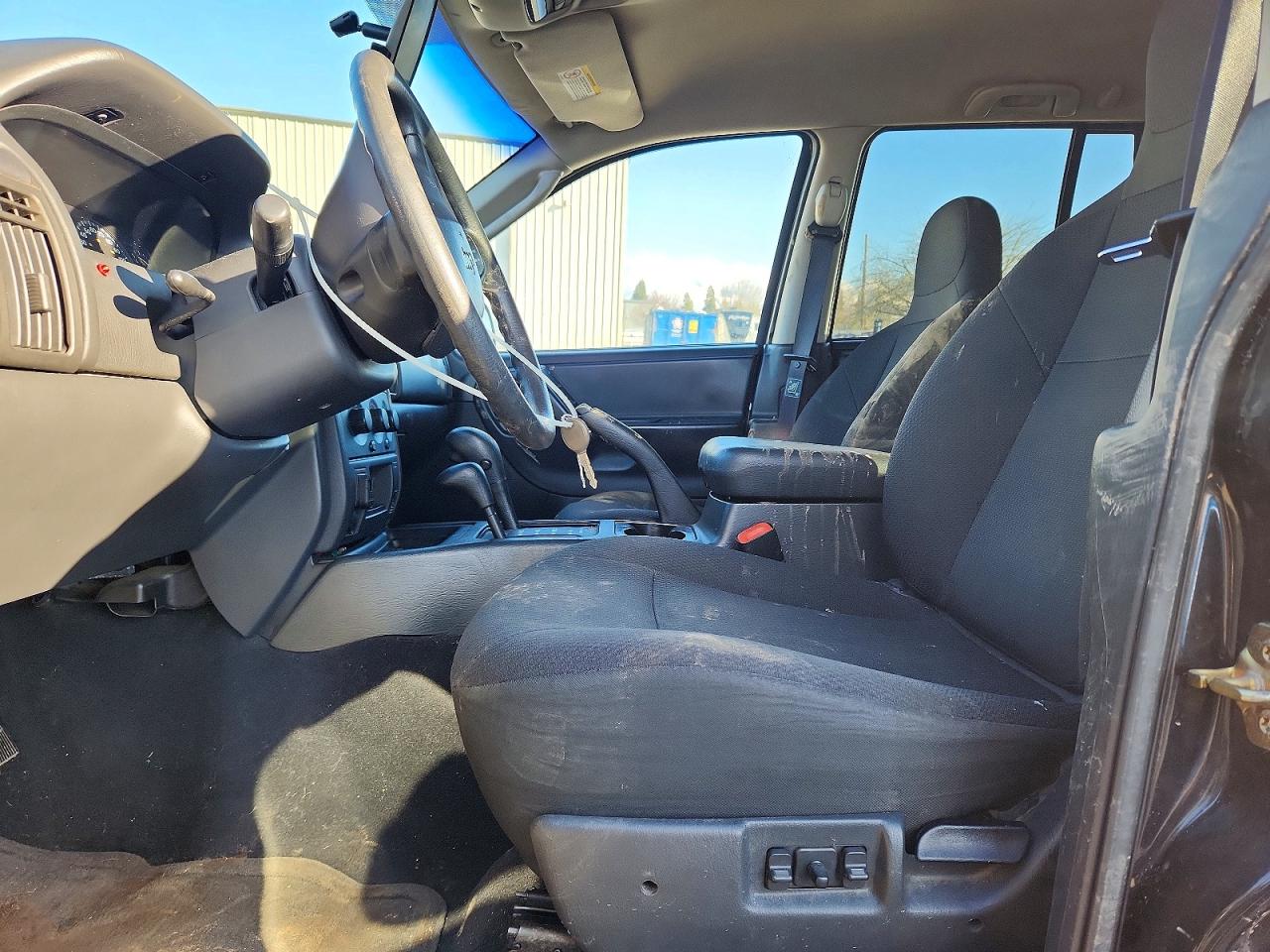 2004 Jeep Cherokee Черный vin: 1J4GW48S74C270478