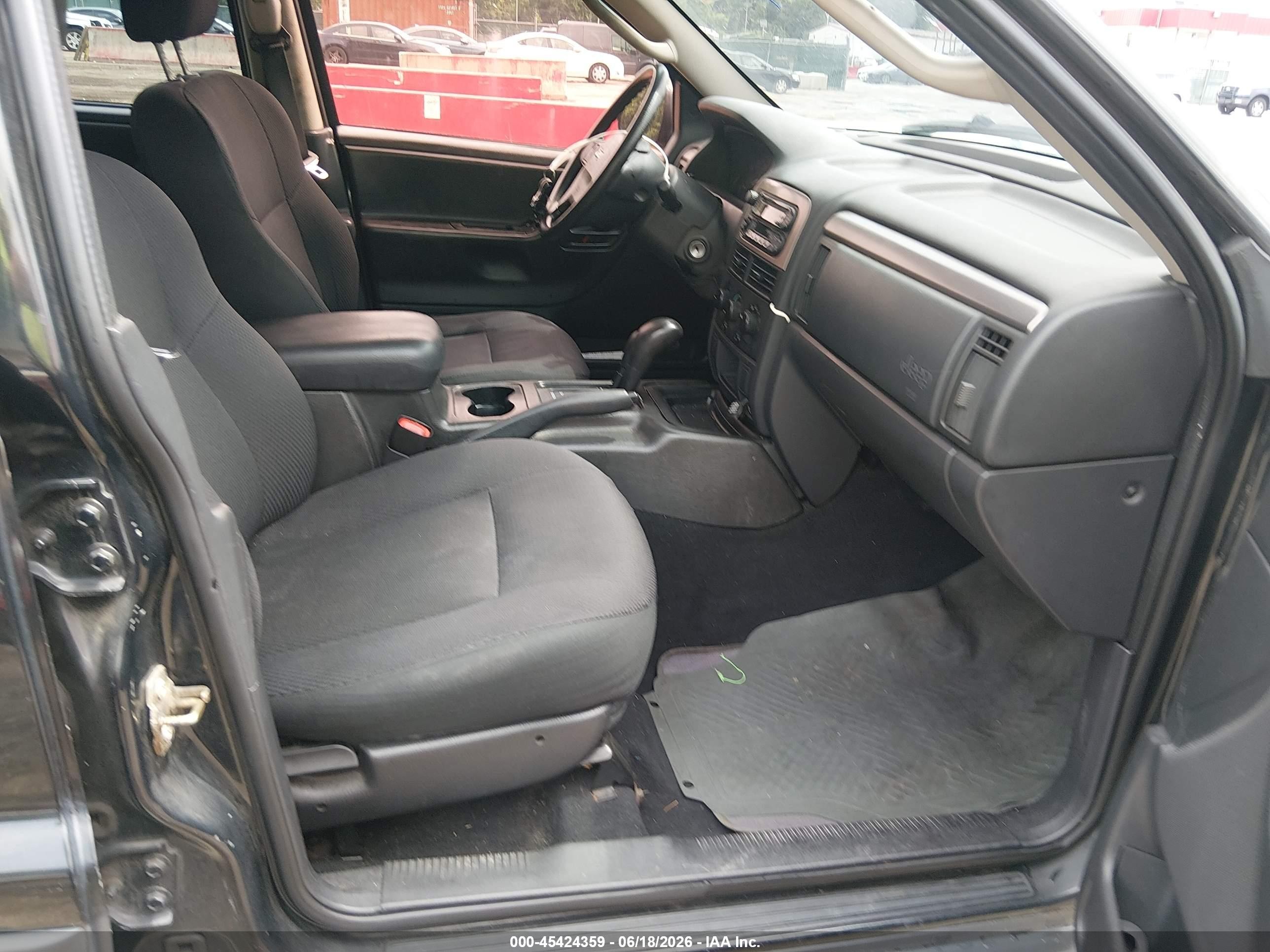 2004 Jeep Grand Cherokee Laredo Black vin: 1J4GW48S74C348919