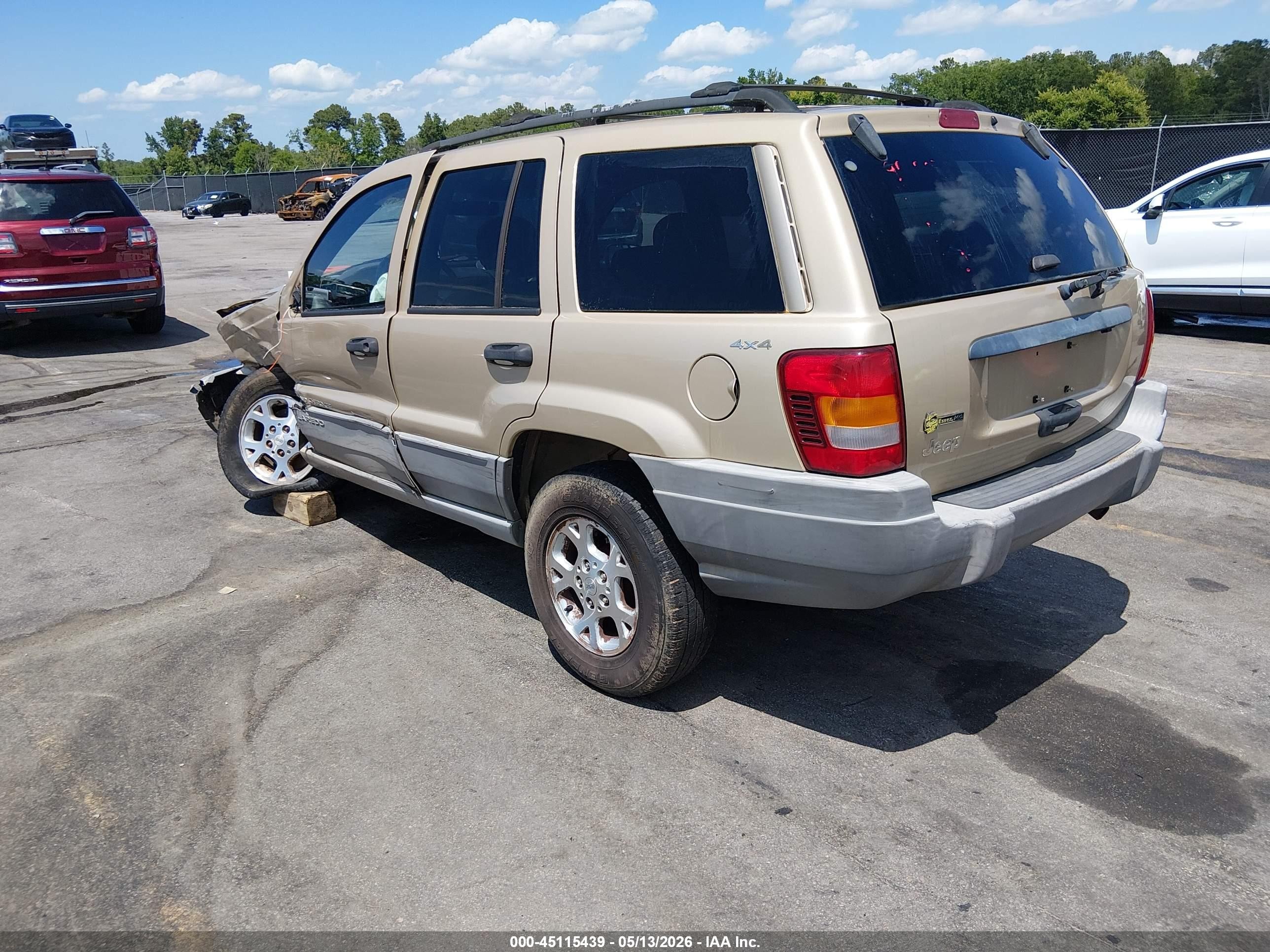 2000 Jeep Grand Cherokee Laredo Gold vin: 1J4GW48S7YC248924