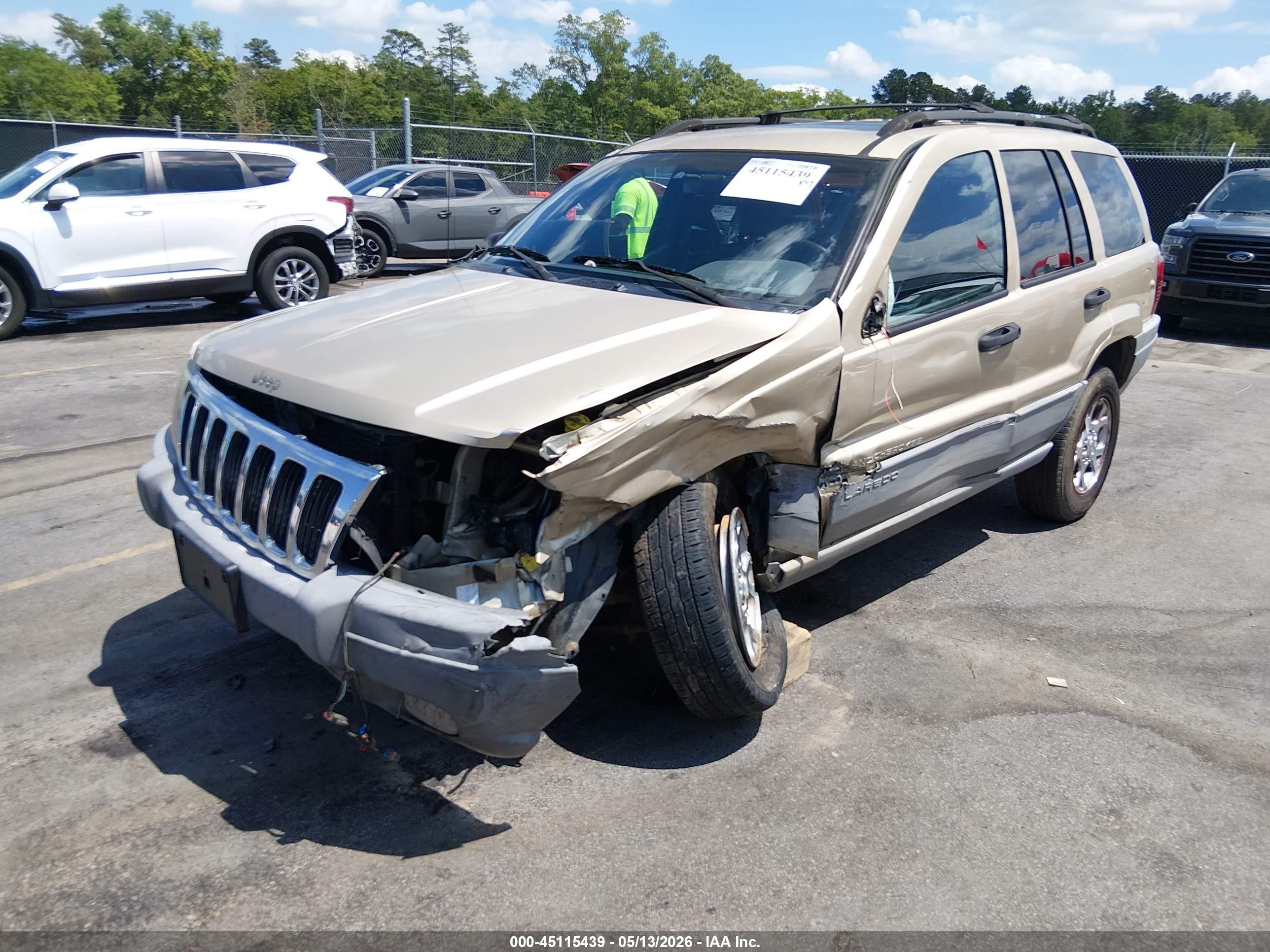 2000 Jeep Grand Cherokee Laredo Gold vin: 1J4GW48S7YC248924