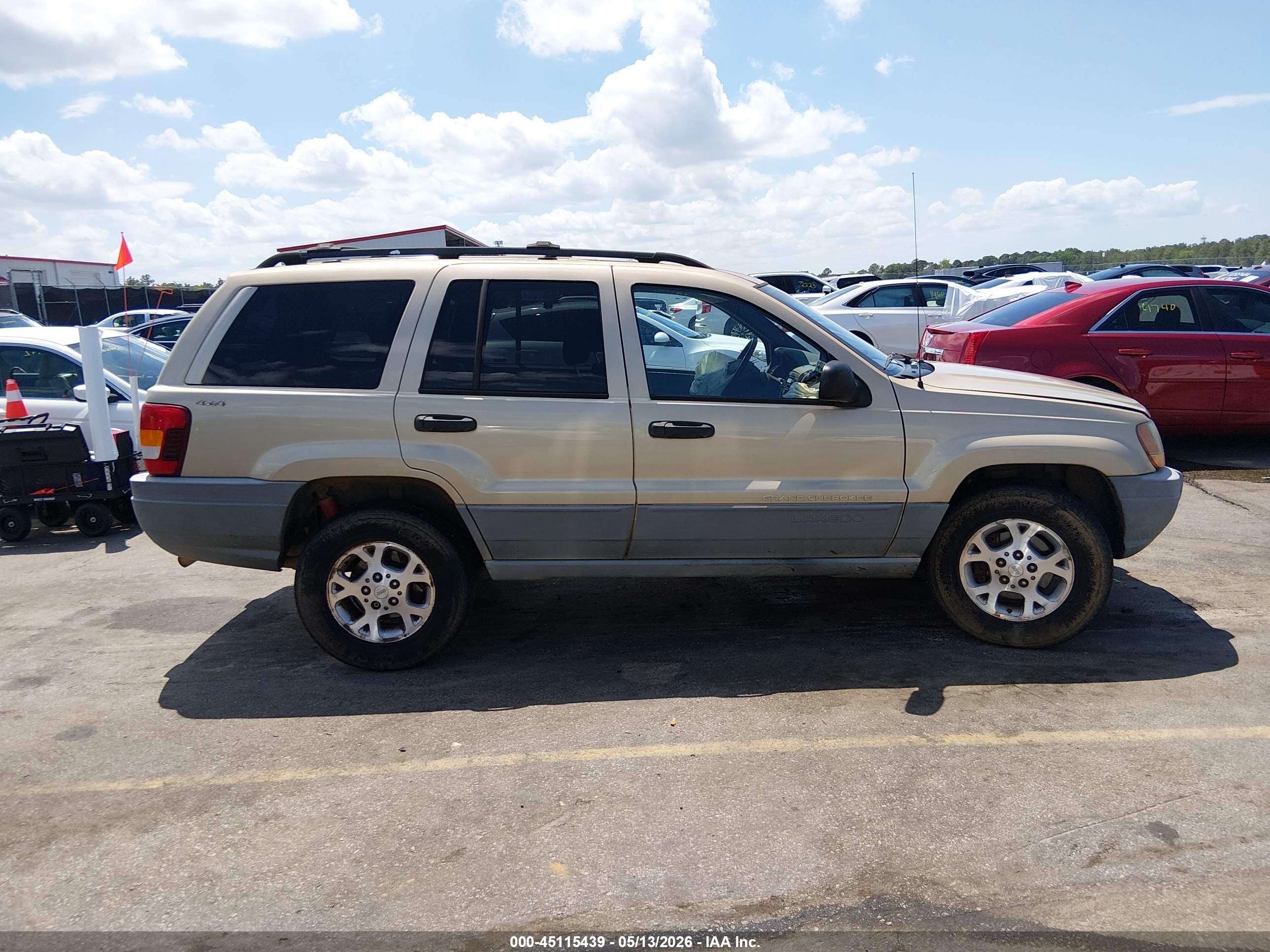 2000 Jeep Grand Cherokee Laredo Gold vin: 1J4GW48S7YC248924
