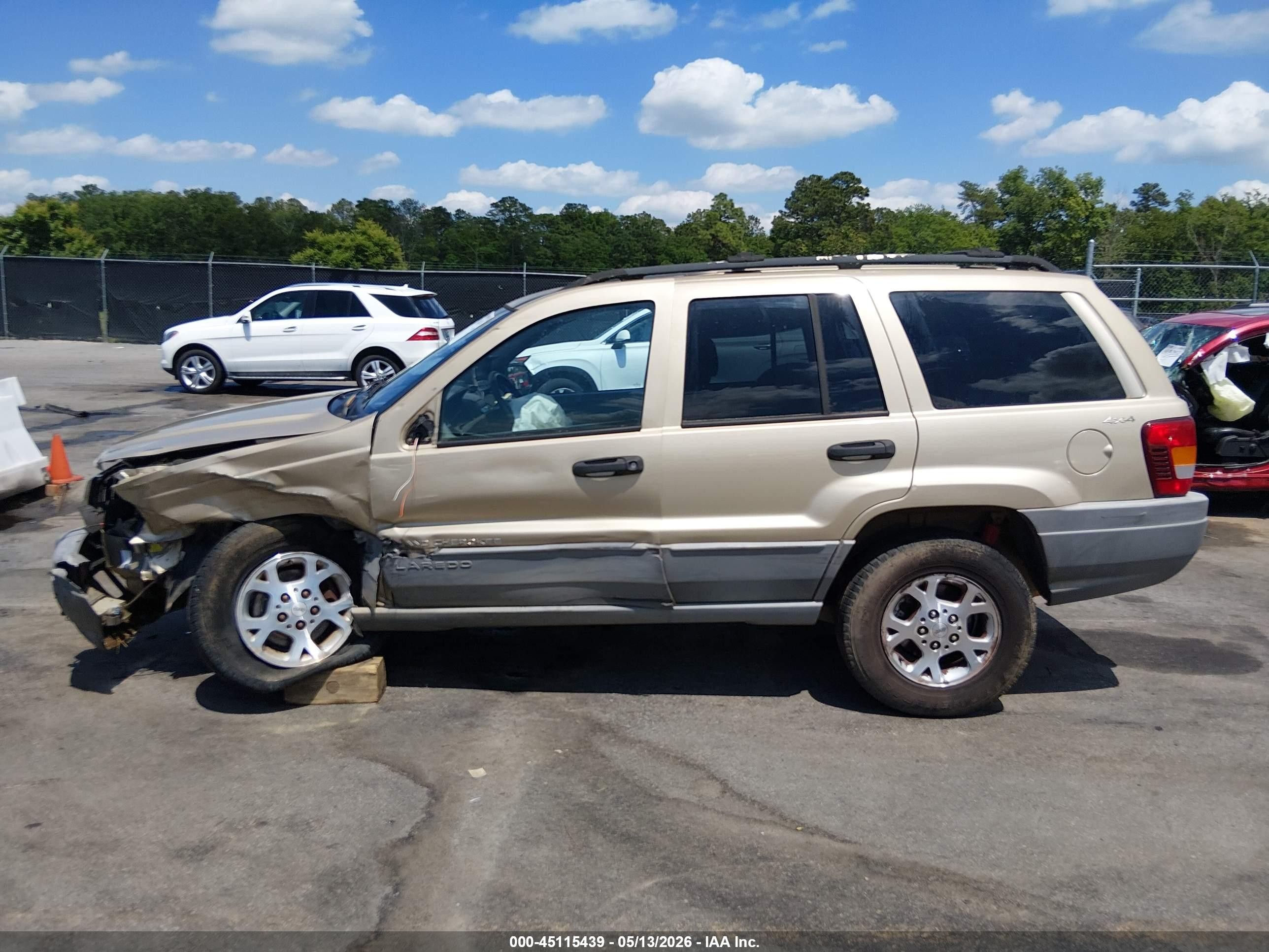2000 Jeep Grand Cherokee Laredo Gold vin: 1J4GW48S7YC248924