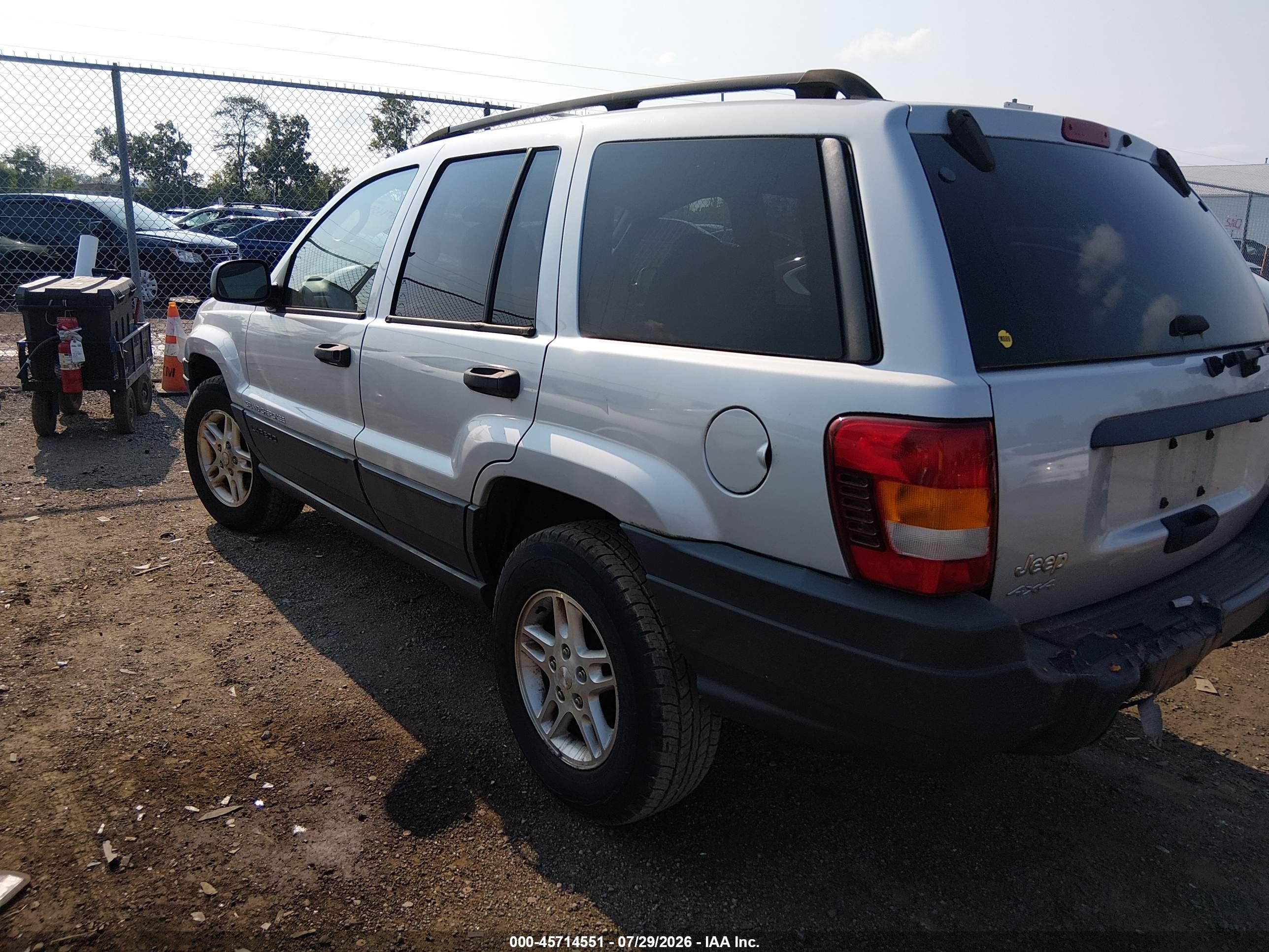 2003 Jeep Grand Cherokee Laredo Silver vin: 1J4GW48S83C564003