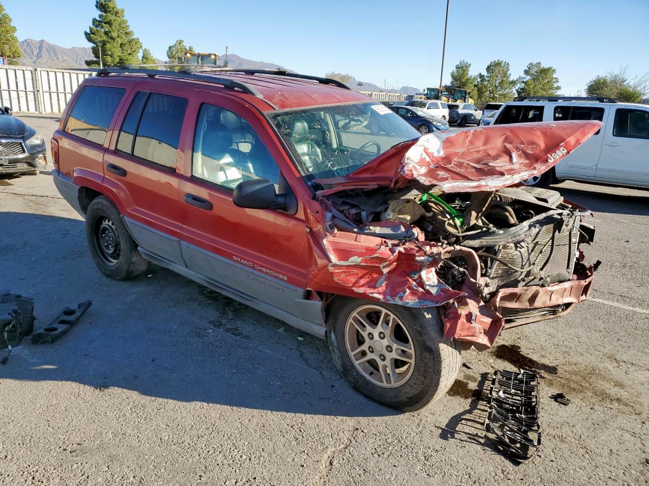 2004 Jeep Grand Cherokee Laredo Красный vin: 1J4GW48S84C123649