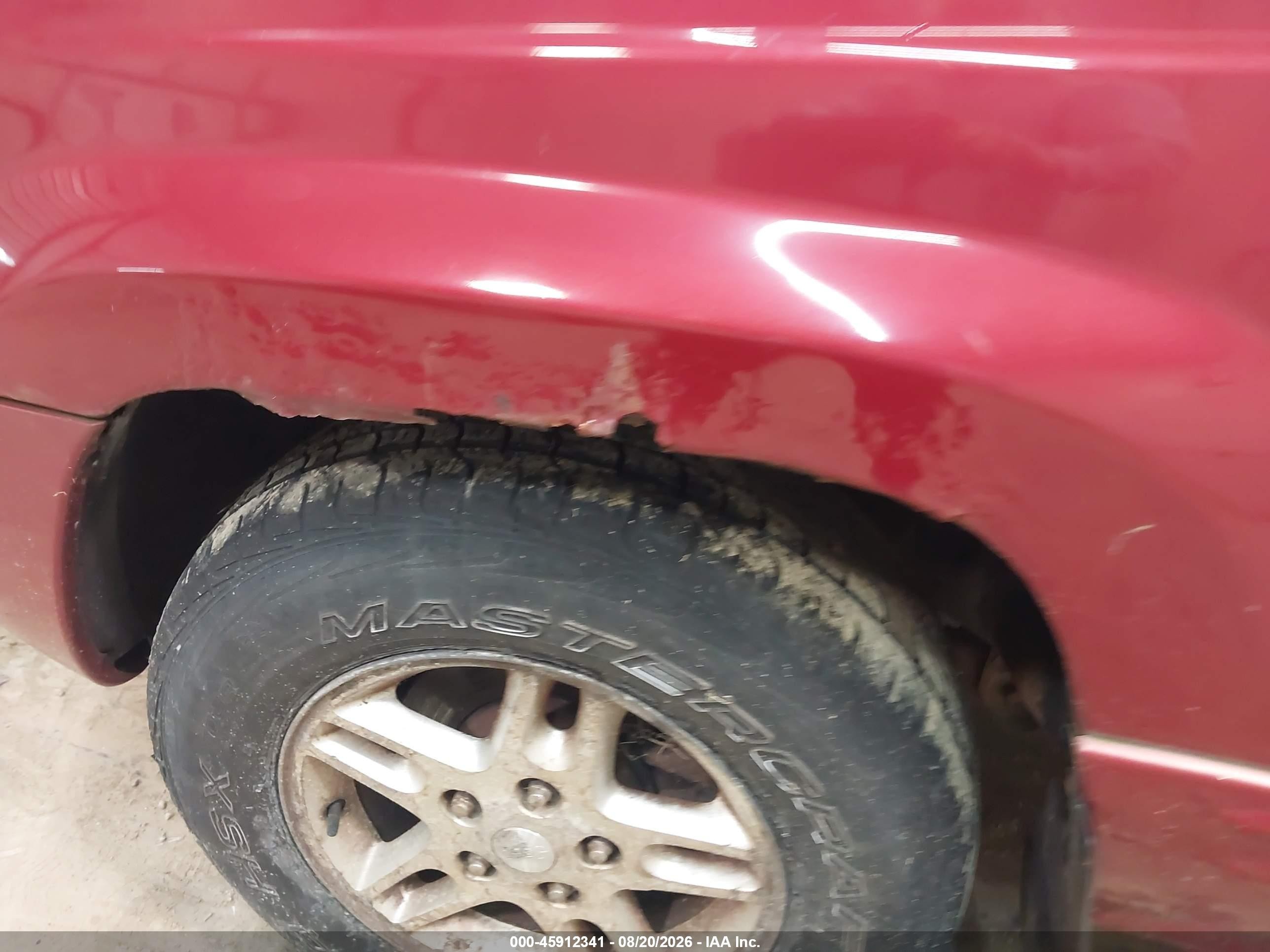 2004 Jeep Grand Cherokee Laredo Red vin: 1J4GW48S84C141813