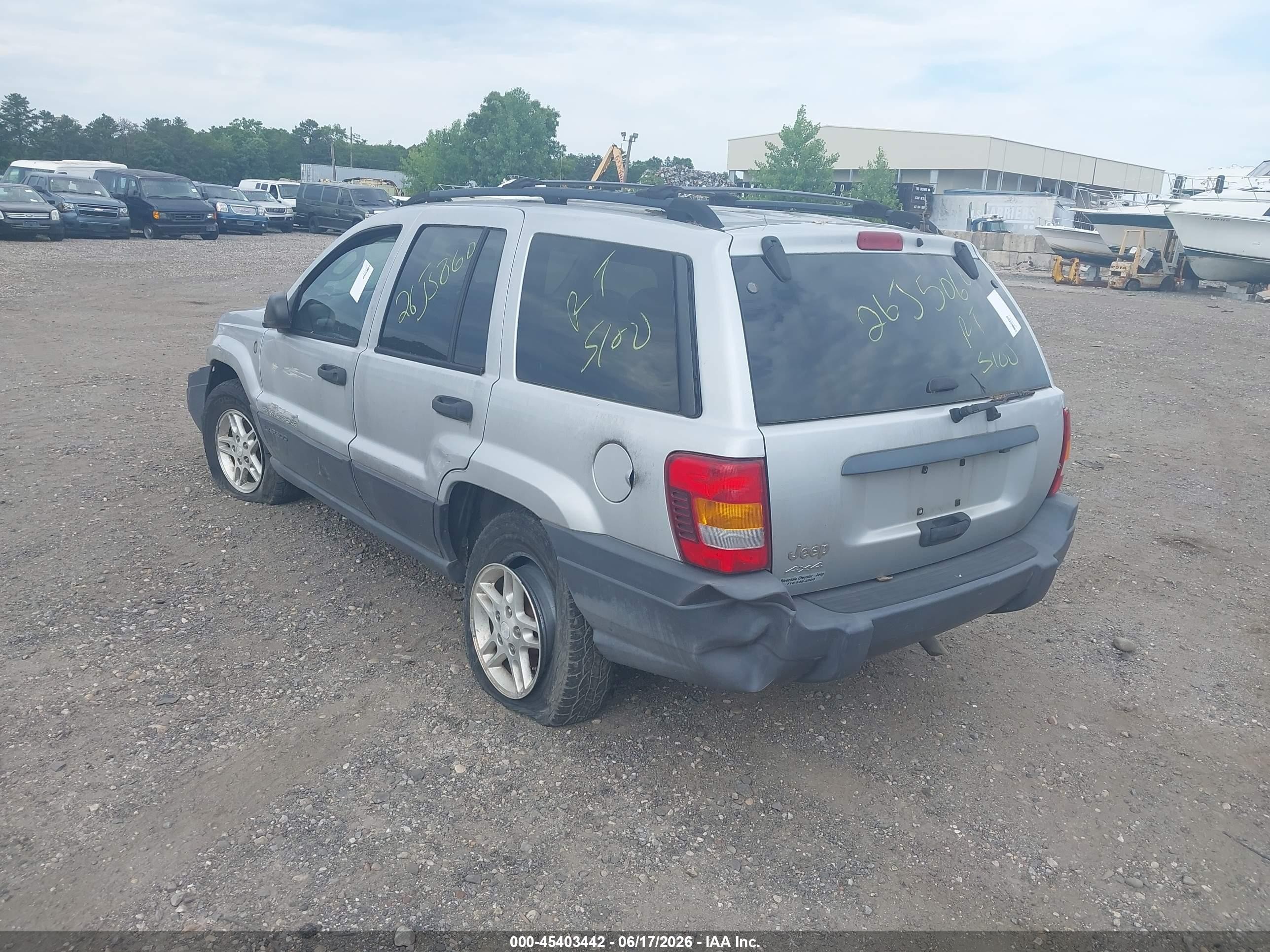 2004 Jeep Grand Cherokee Laredo Silver vin: 1J4GW48S84C337945