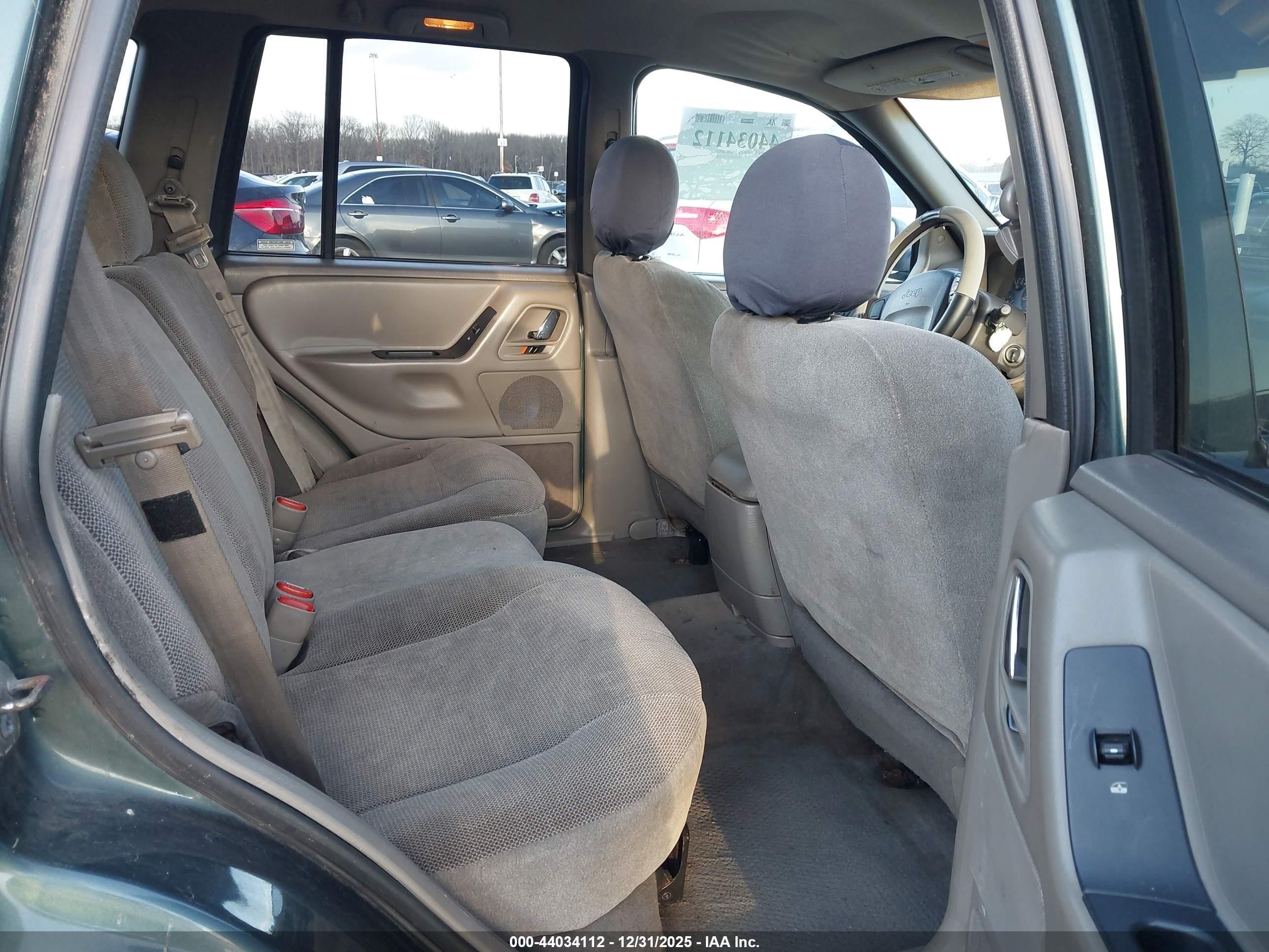 2000 Jeep Grand Cherokee Laredo Green vin: 1J4GW48S8YC219934