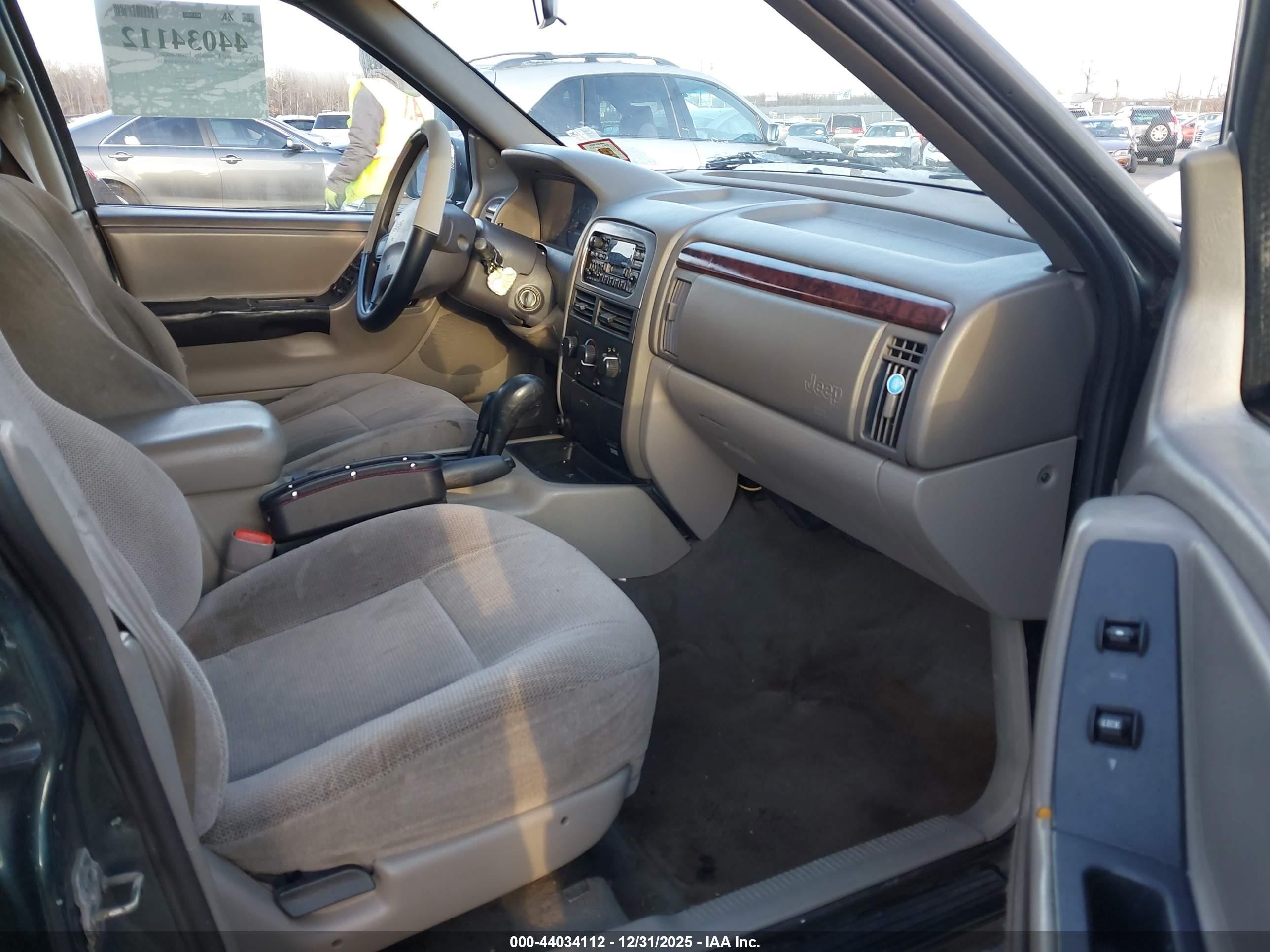 2000 Jeep Grand Cherokee Laredo Green vin: 1J4GW48S8YC219934