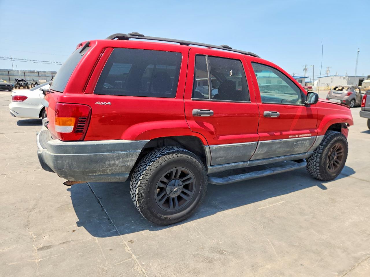 2000 Jeep Grand Cherokee Laredo Red vin: 1J4GW48S8YC304188