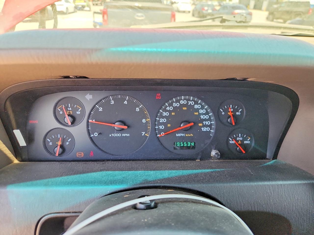 2000 Jeep Grand Cherokee Laredo Red vin: 1J4GW48S8YC304188