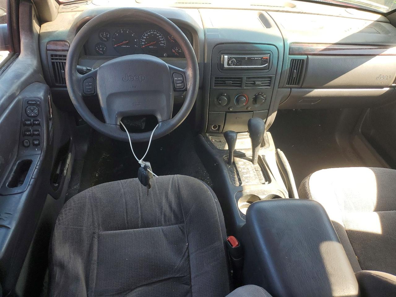 2000 Jeep Grand Cherokee Laredo Red vin: 1J4GW48S8YC369526