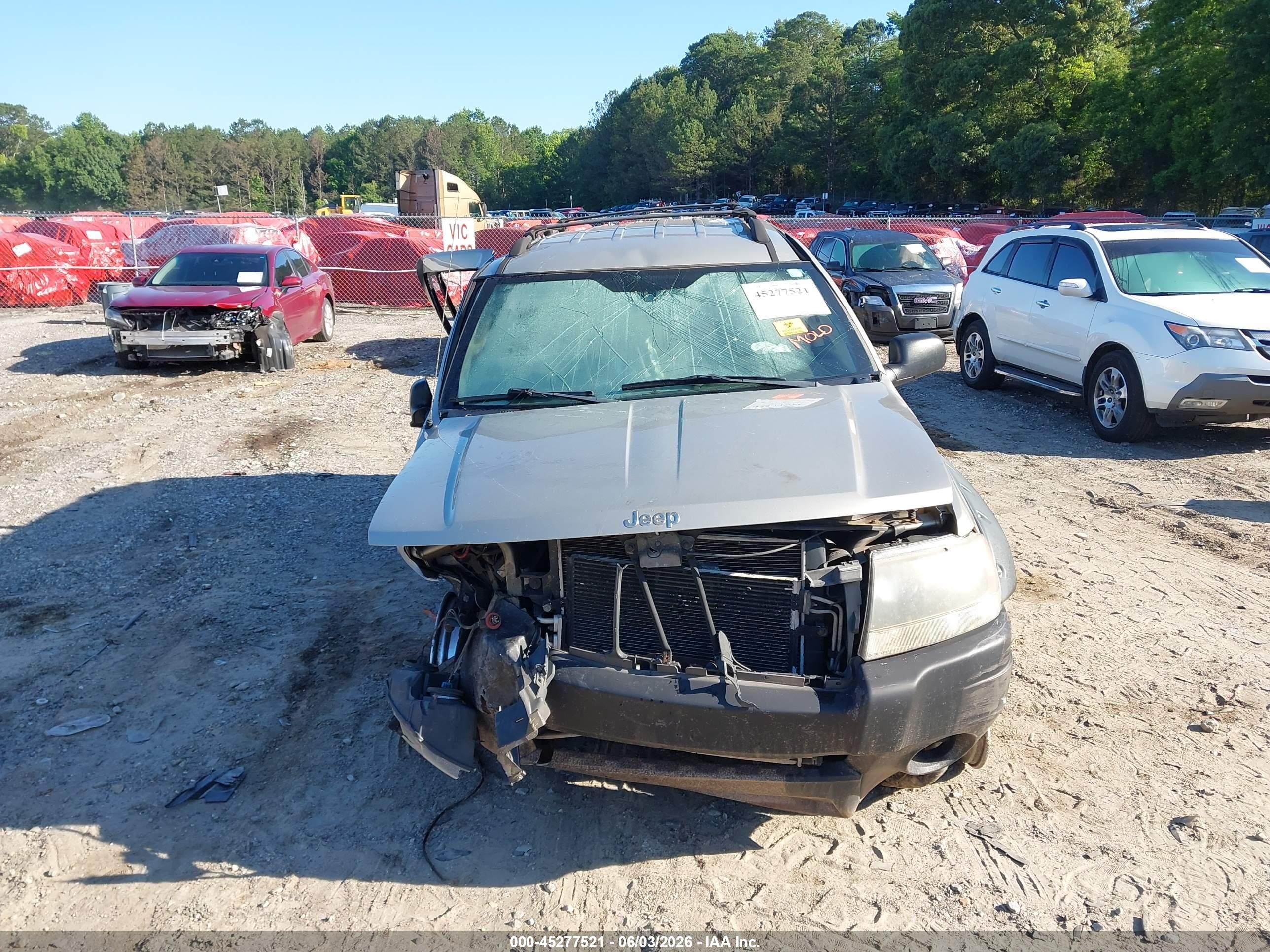 2004 Jeep Grand Cherokee Laredo Silver vin: 1J4GW48S94C302265