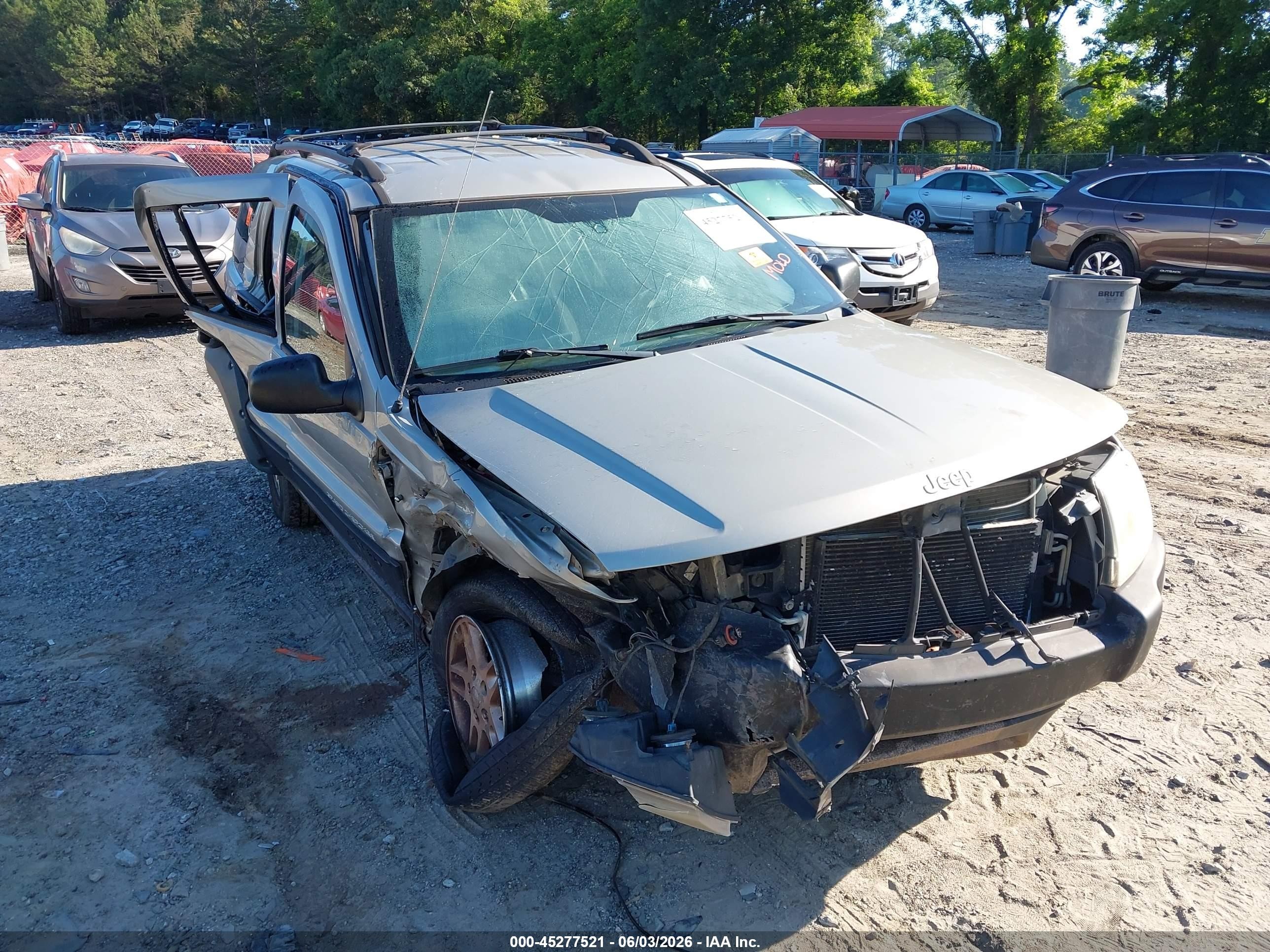 2004 Jeep Grand Cherokee Laredo Silver vin: 1J4GW48S94C302265