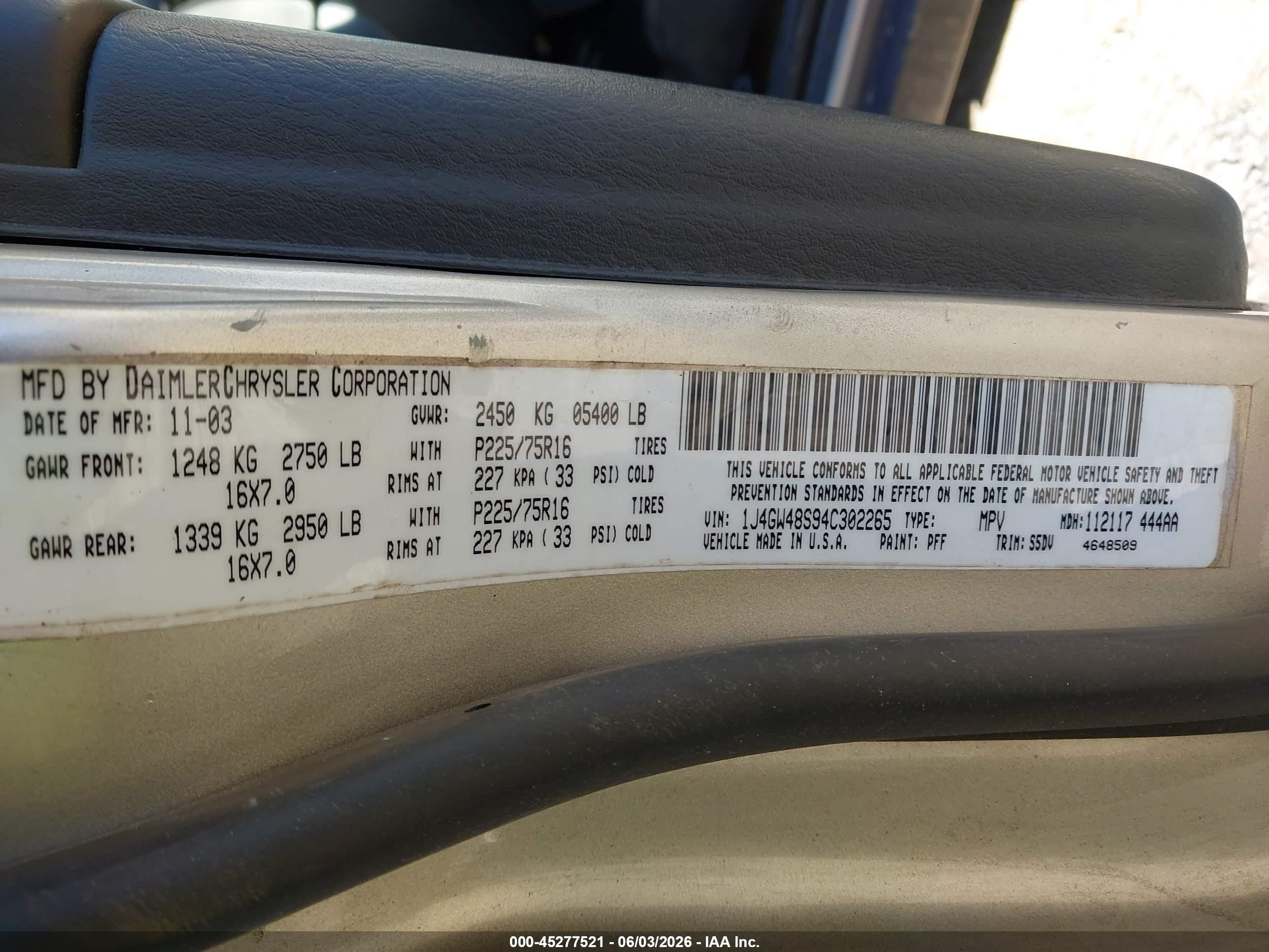 2004 Jeep Grand Cherokee Laredo Silver vin: 1J4GW48S94C302265