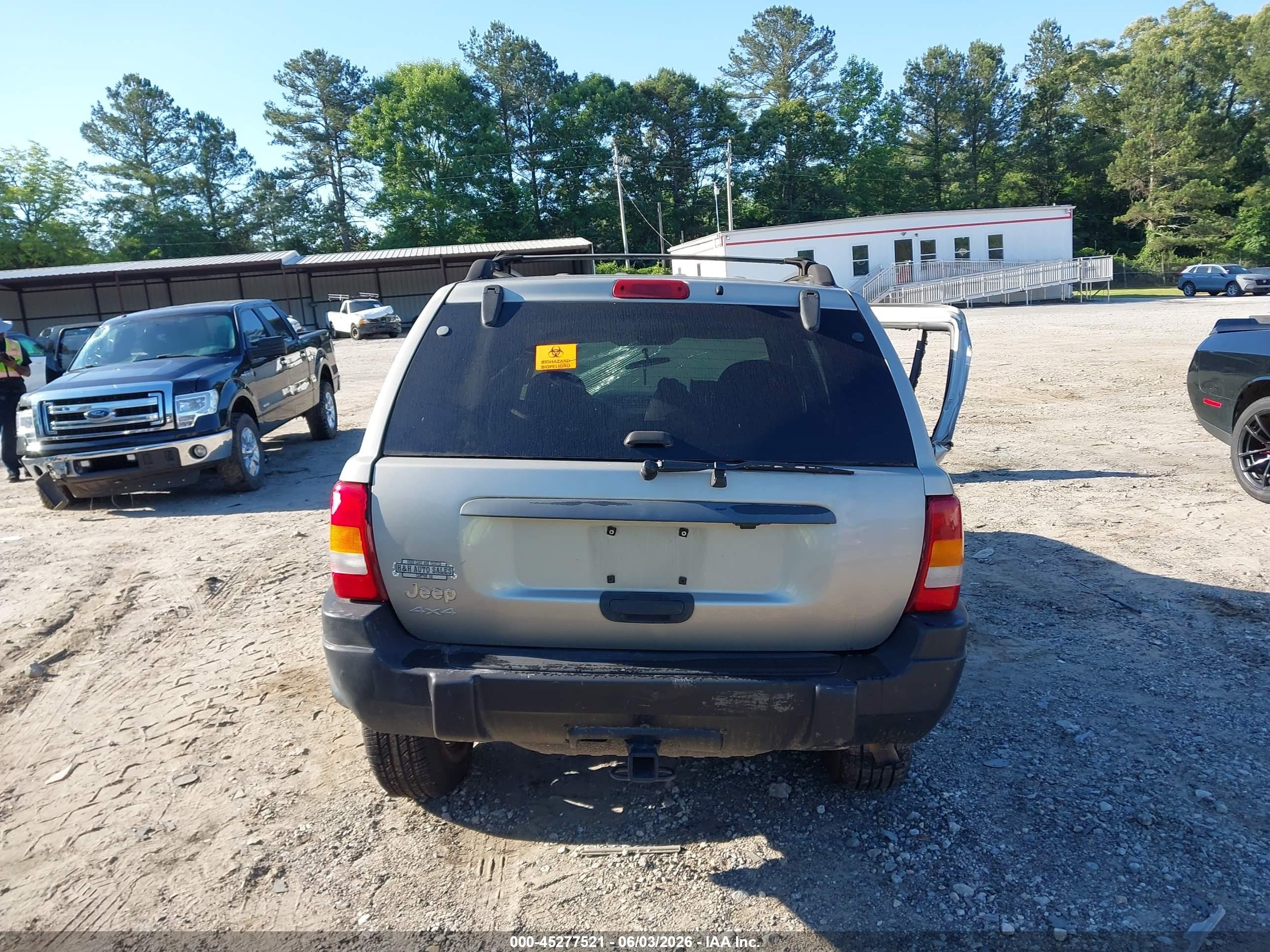 2004 Jeep Grand Cherokee Laredo Silver vin: 1J4GW48S94C302265