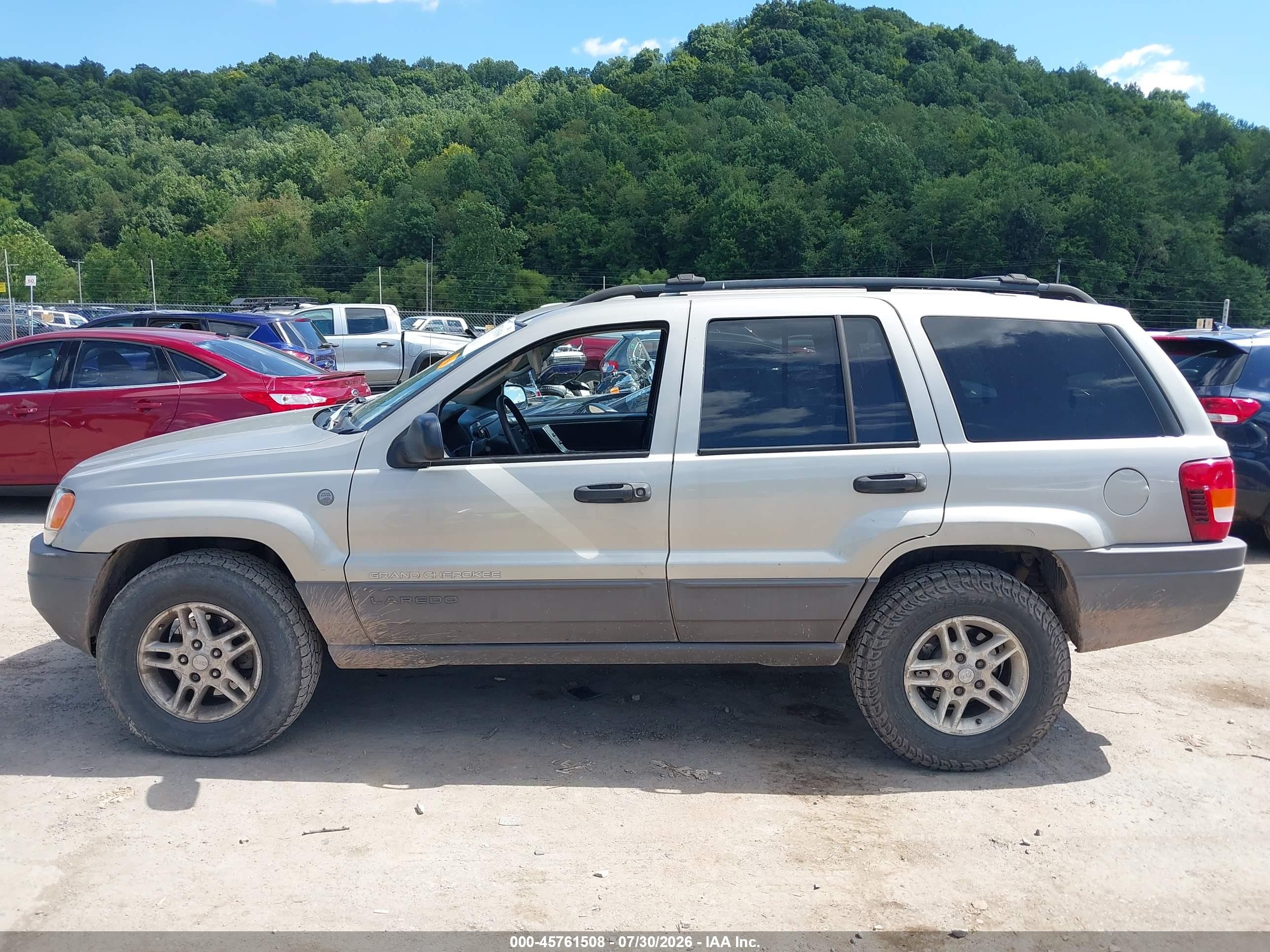 2004 Jeep Grand Cherokee Laredo Gold vin: 1J4GW48S94C354902