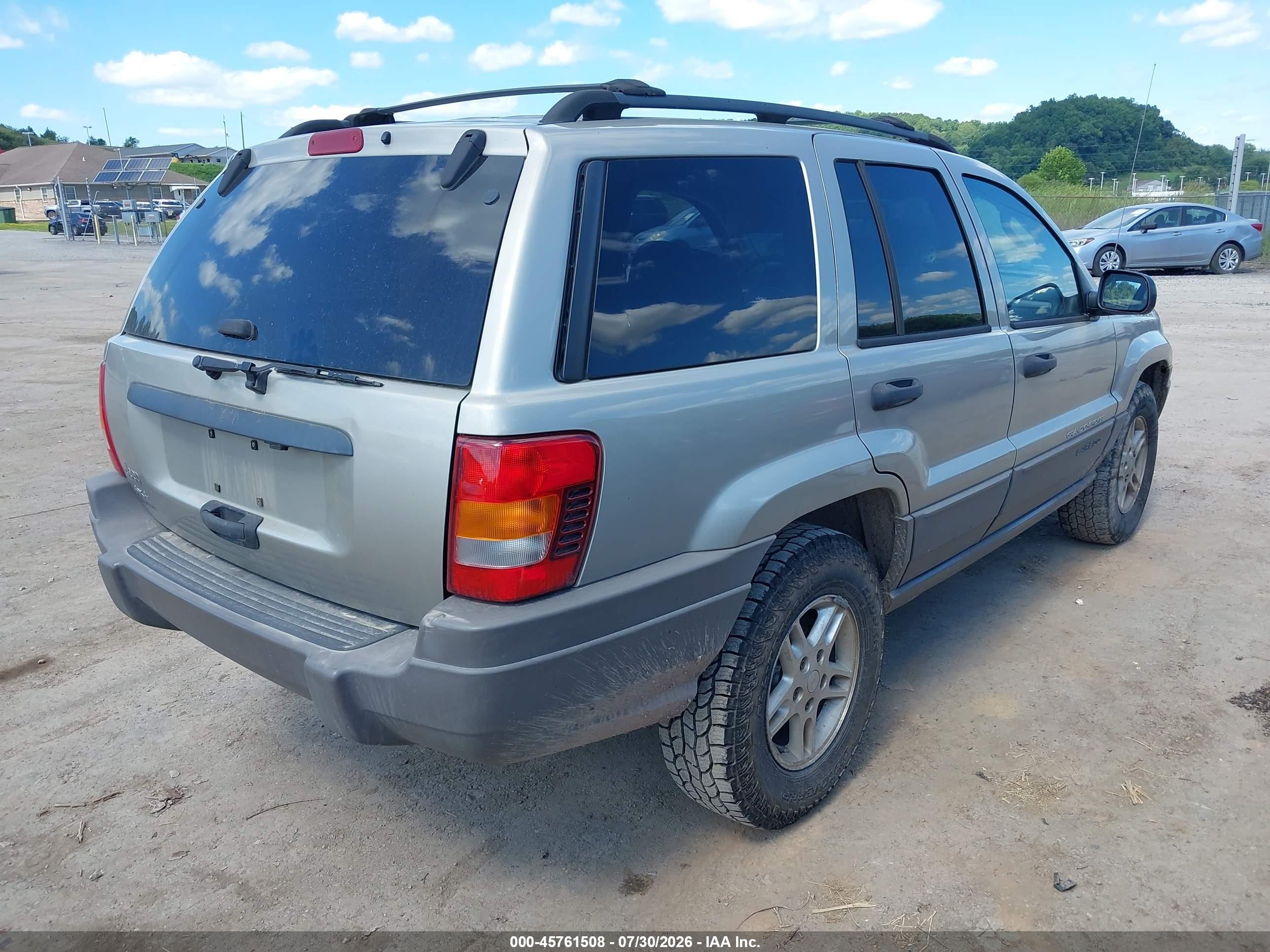 2004 Jeep Grand Cherokee Laredo Gold vin: 1J4GW48S94C354902