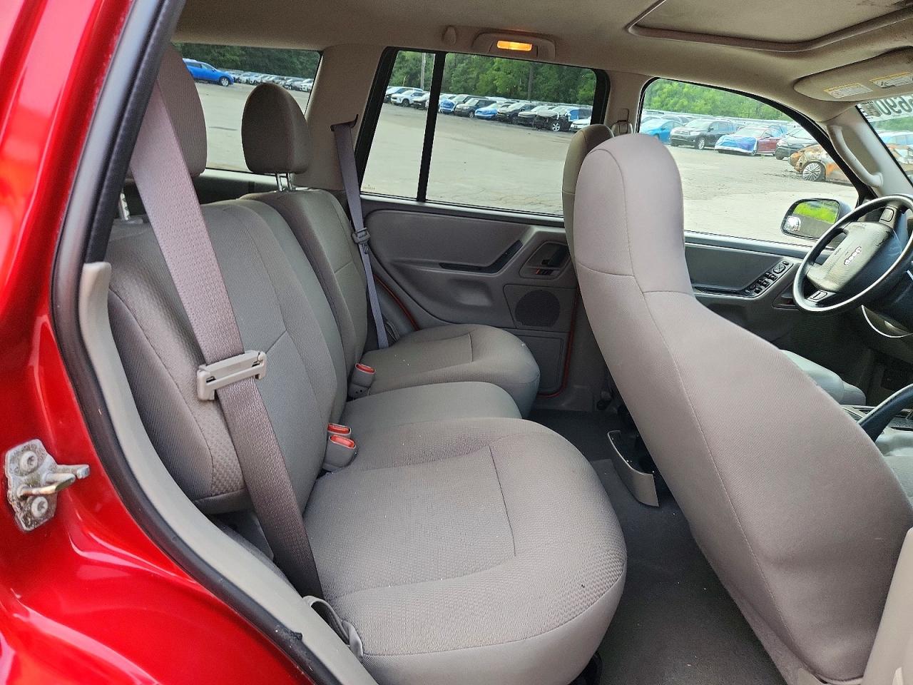2003 Jeep Grand Cherokee Laredo Red vin: 1J4GW48SX3C544769