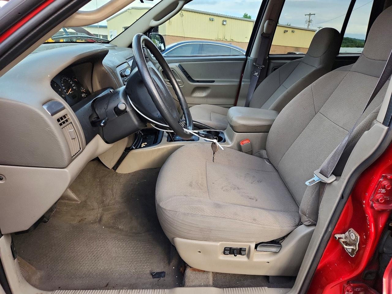 2003 Jeep Grand Cherokee Laredo Red vin: 1J4GW48SX3C544769
