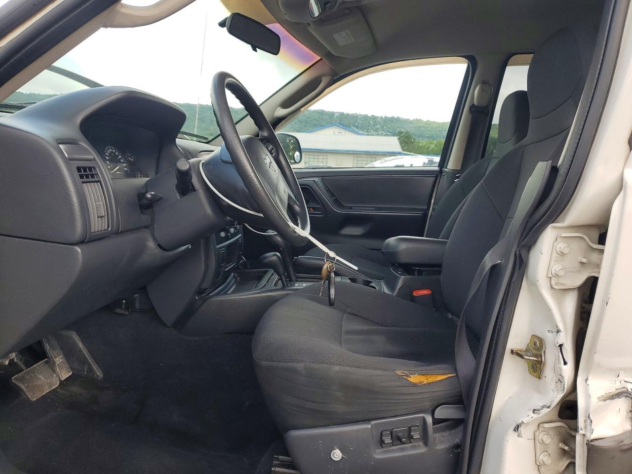 2003 Jeep Grand Cherokee Laredo White vin: 1J4GW48SX3C605828