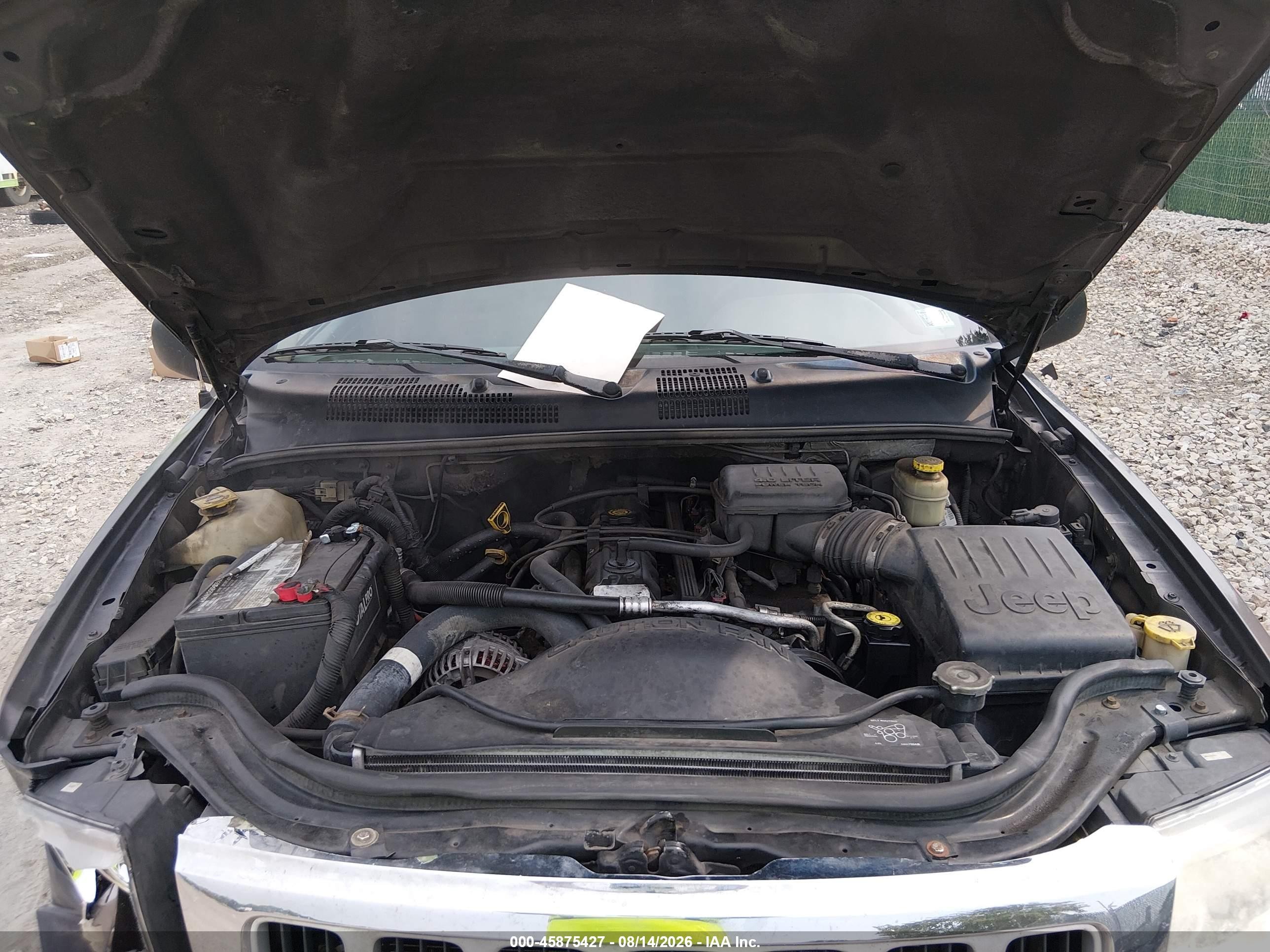 2004 Jeep Grand Cherokee Laredo Серый vin: 1J4GW48SX4C276808
