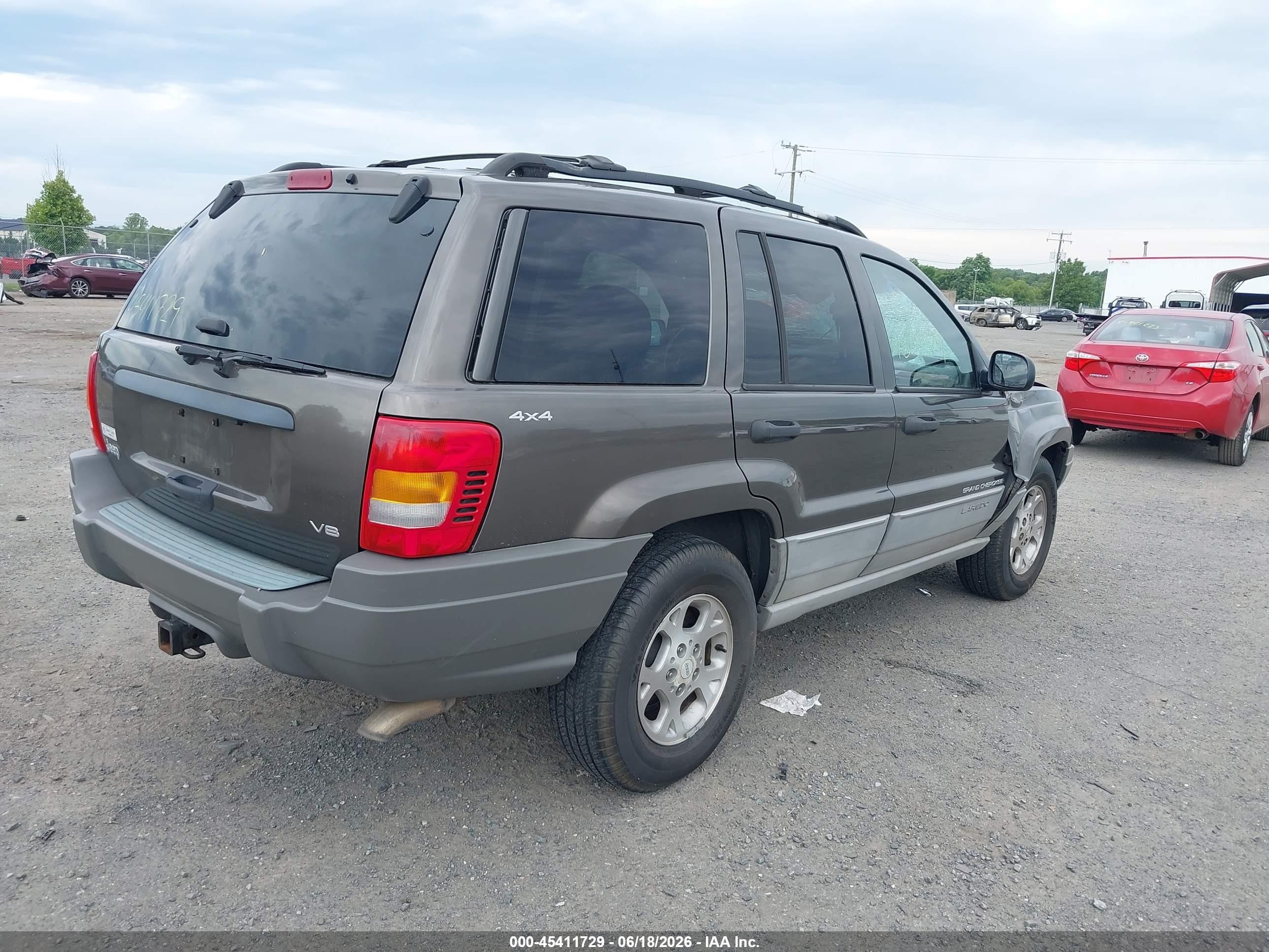 1999 Jeep Grand Cherokee Laredo Gray vin: 1J4GW58N2XC730375