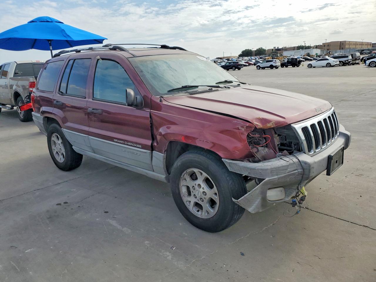 1999 Jeep Grand Cherokee Laredo Burgundy vin: 1J4GW58N2XC784839