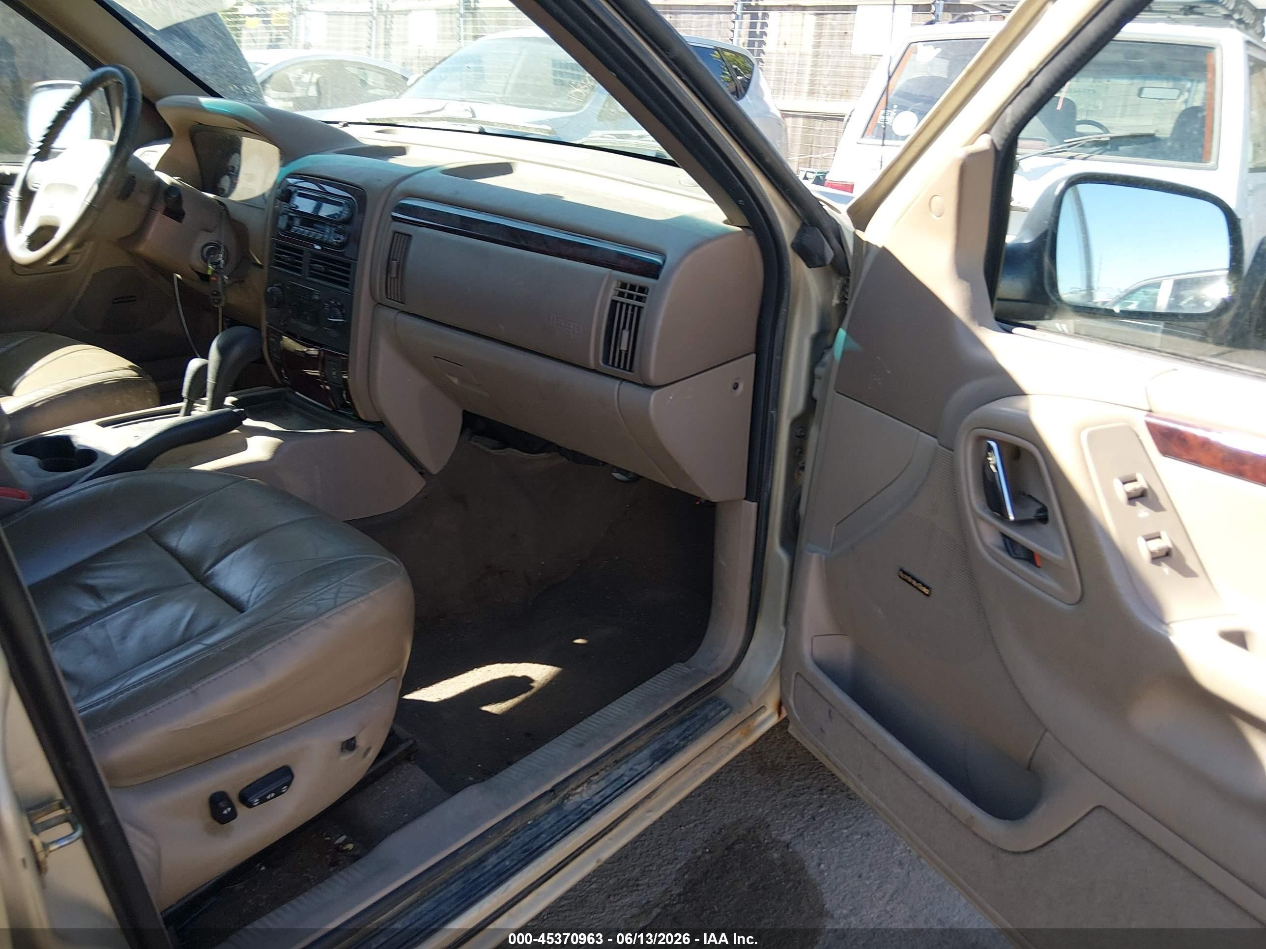 2001 Jeep Grand Cherokee Limited Gold vin: 1J4GW58N71C564653