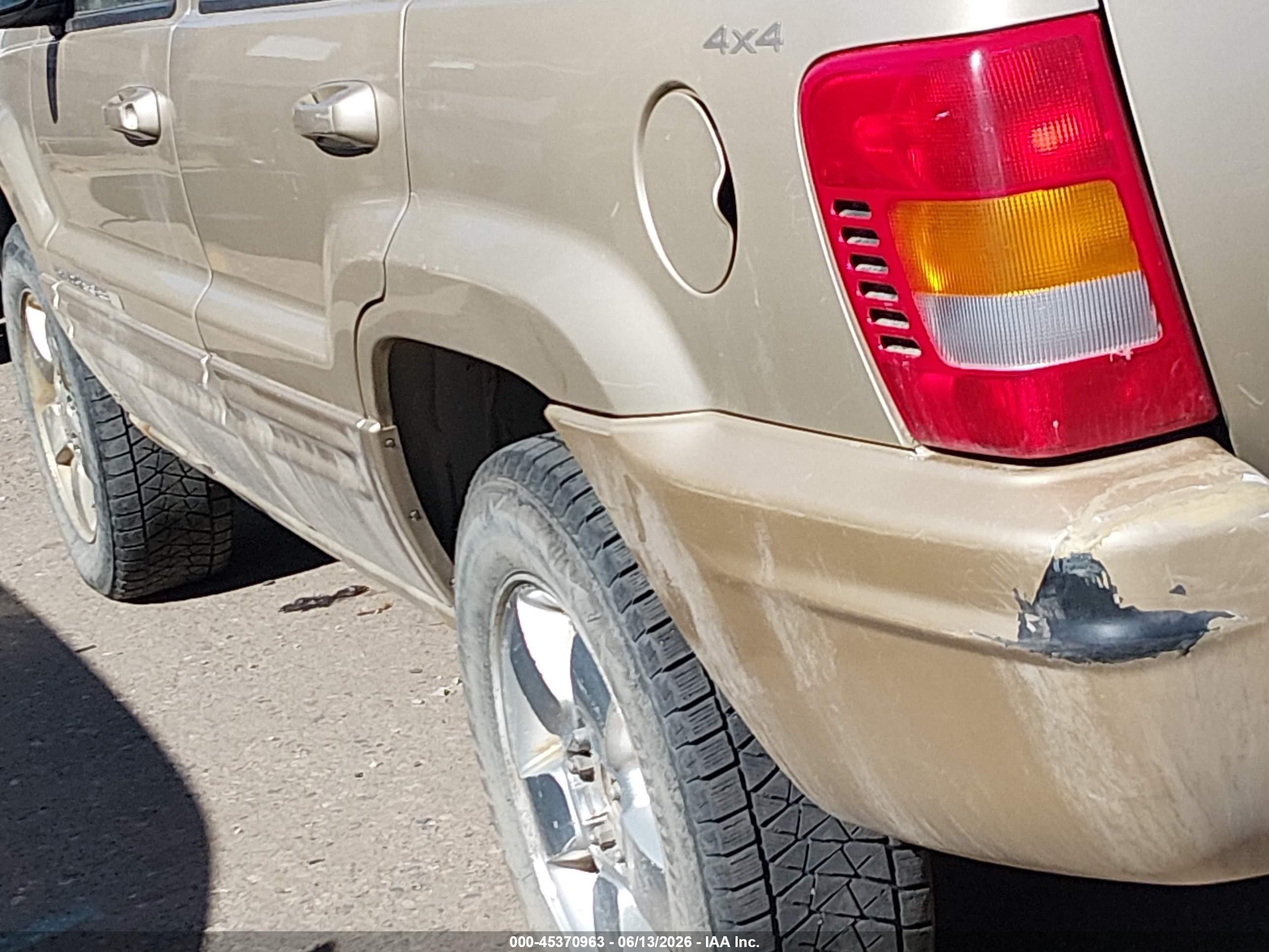 2001 Jeep Grand Cherokee Limited Gold vin: 1J4GW58N71C564653