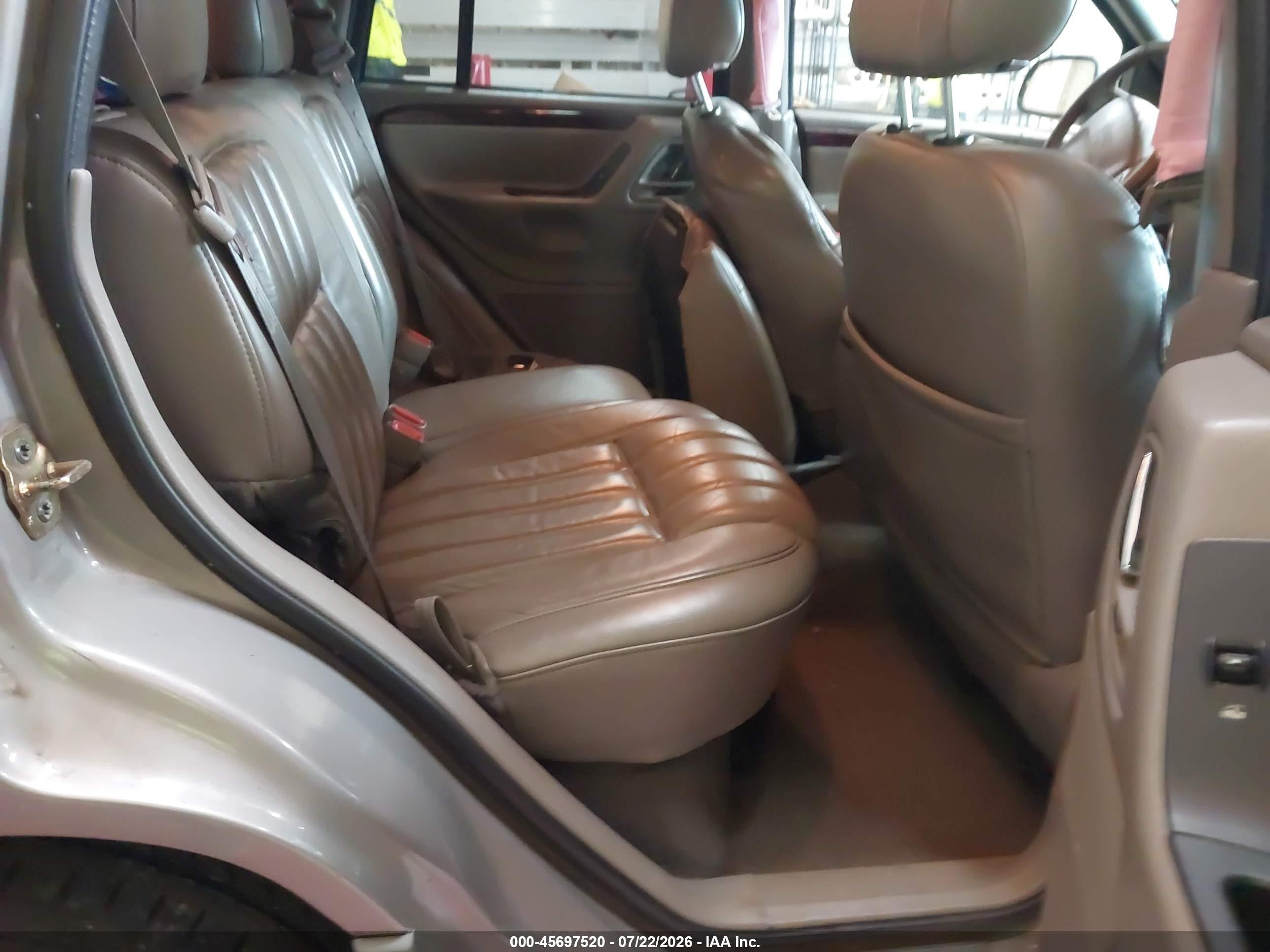 2000 Jeep Grand Cherokee Limited Бежевый vin: 1J4GW58N7YC243643