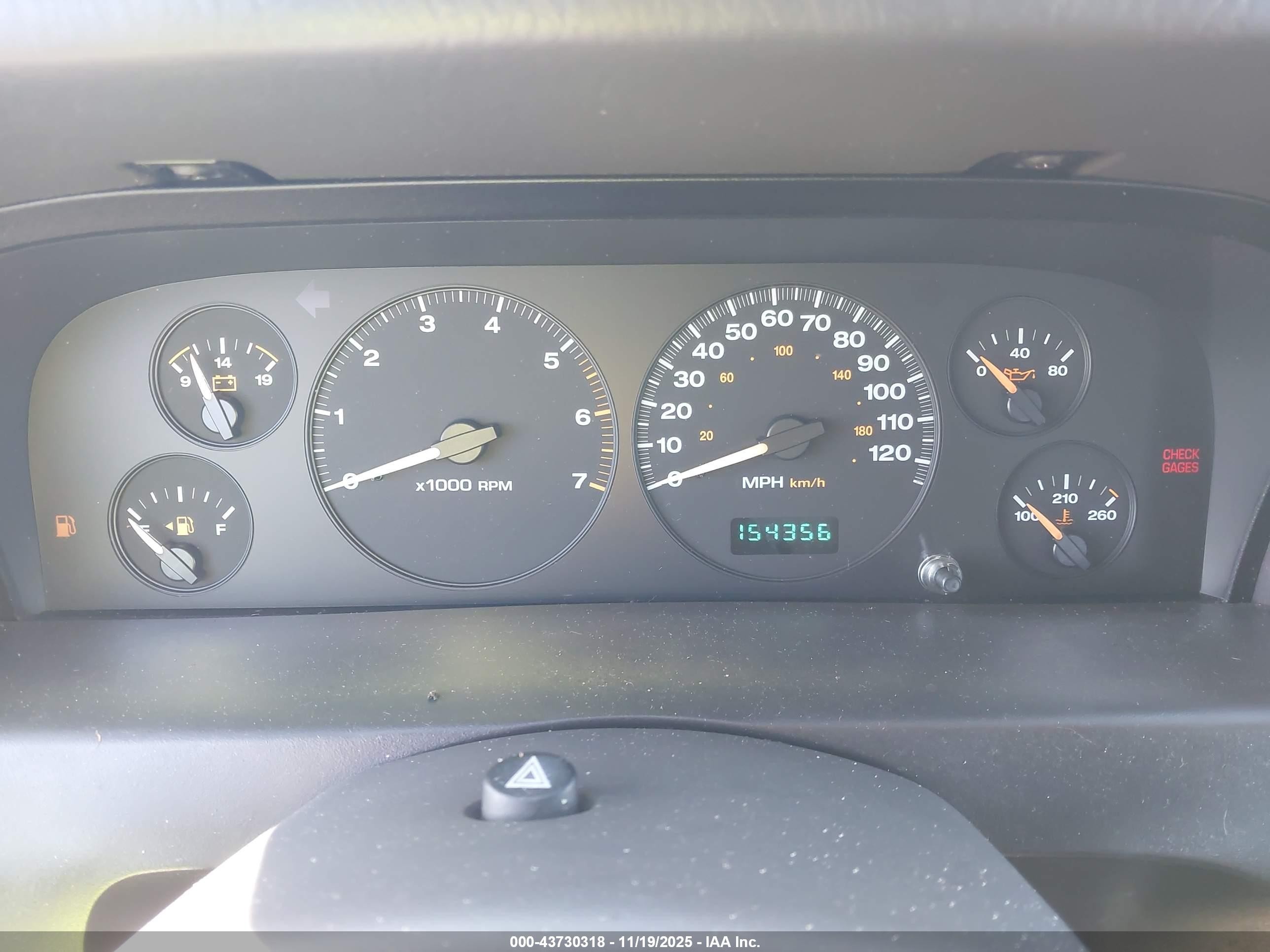 1999 Jeep Grand Cherokee Laredo Серый vin: 1J4GW58S1XC520727